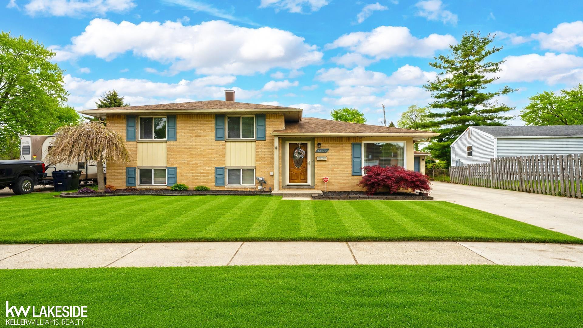 43430 Gainsley Drive, Sterling Heights, MI 48313 — front exterior