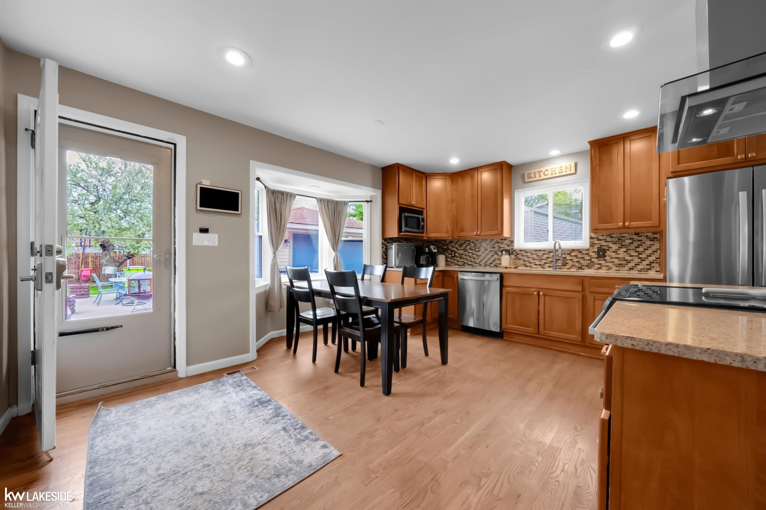 43430 Gainsley Drive, Sterling Heights, MI 48313 — Photo 9