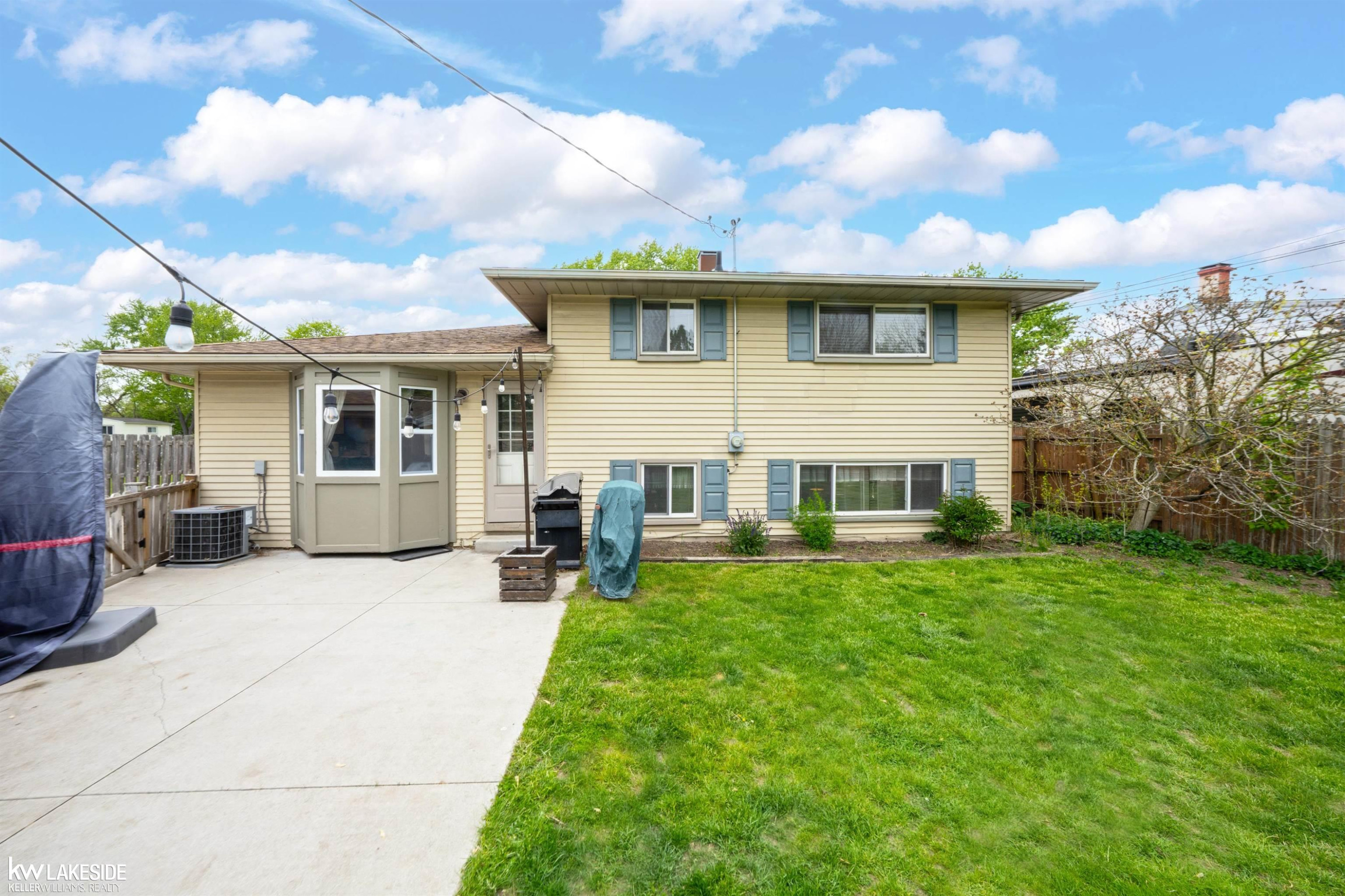 43430 Gainsley Drive, Sterling Heights, MI 48313 — Photo 24