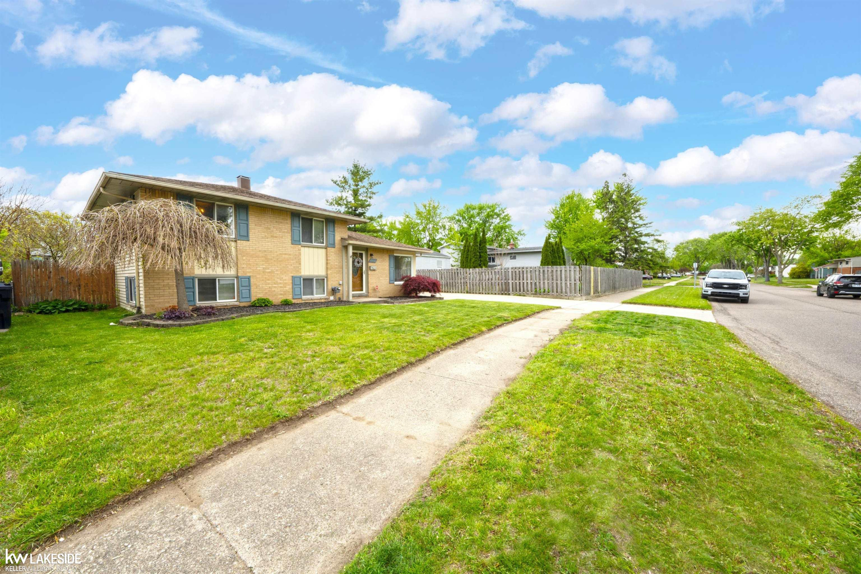 43430 Gainsley Drive, Sterling Heights, MI 48313 — Photo 33
