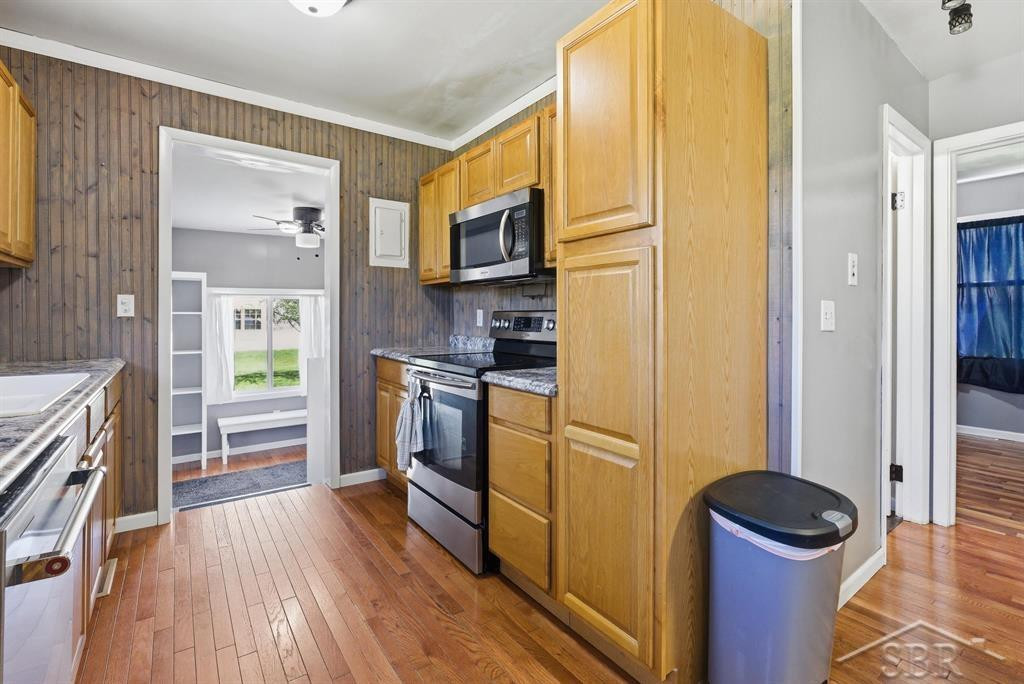 626 E Forestlawn Drive, Midland, MI 48640 — Photo 8