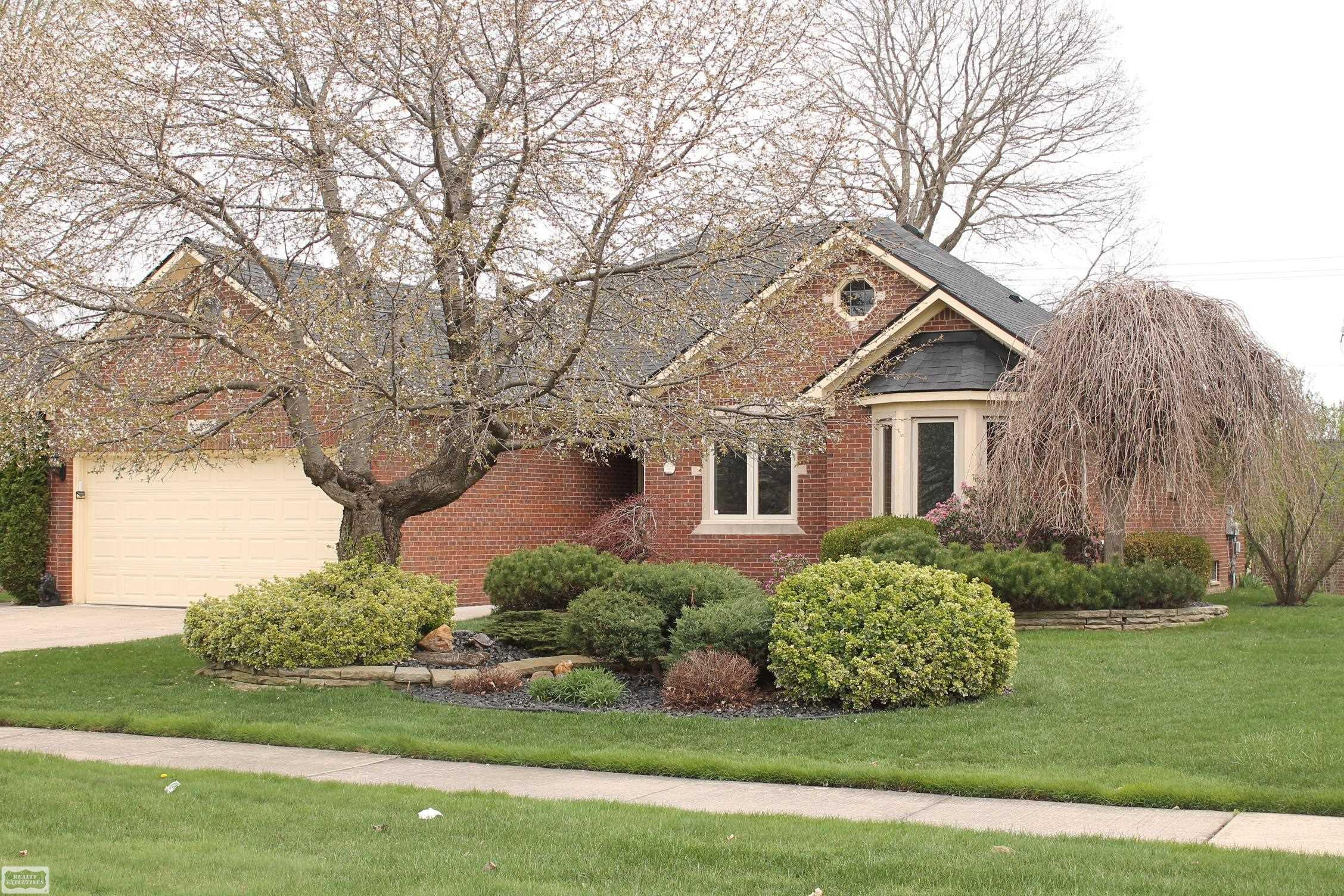 51392 Nicolette Road, MI 48047 — Photo 2