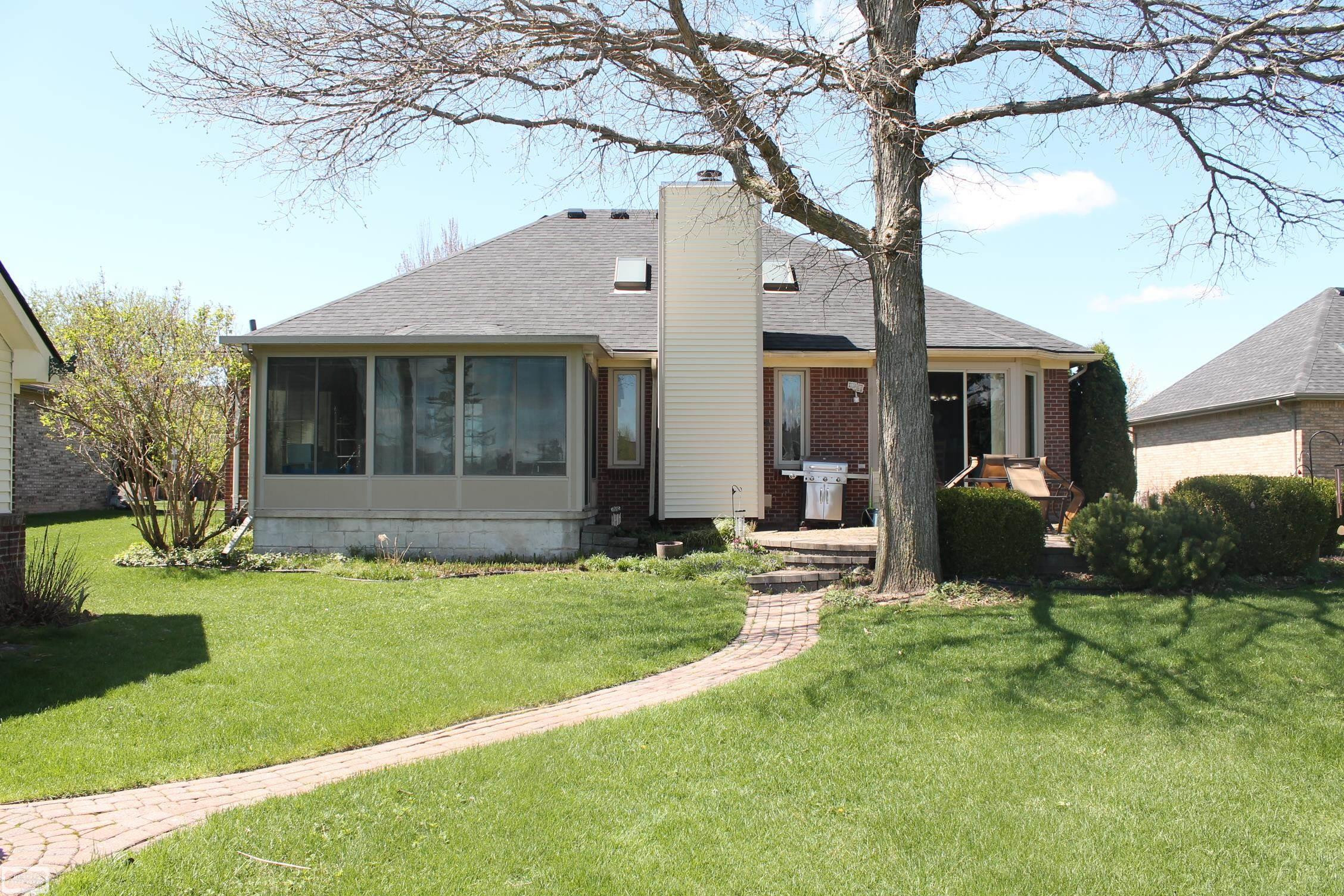 51392 Nicolette Road, MI 48047 — Photo 3