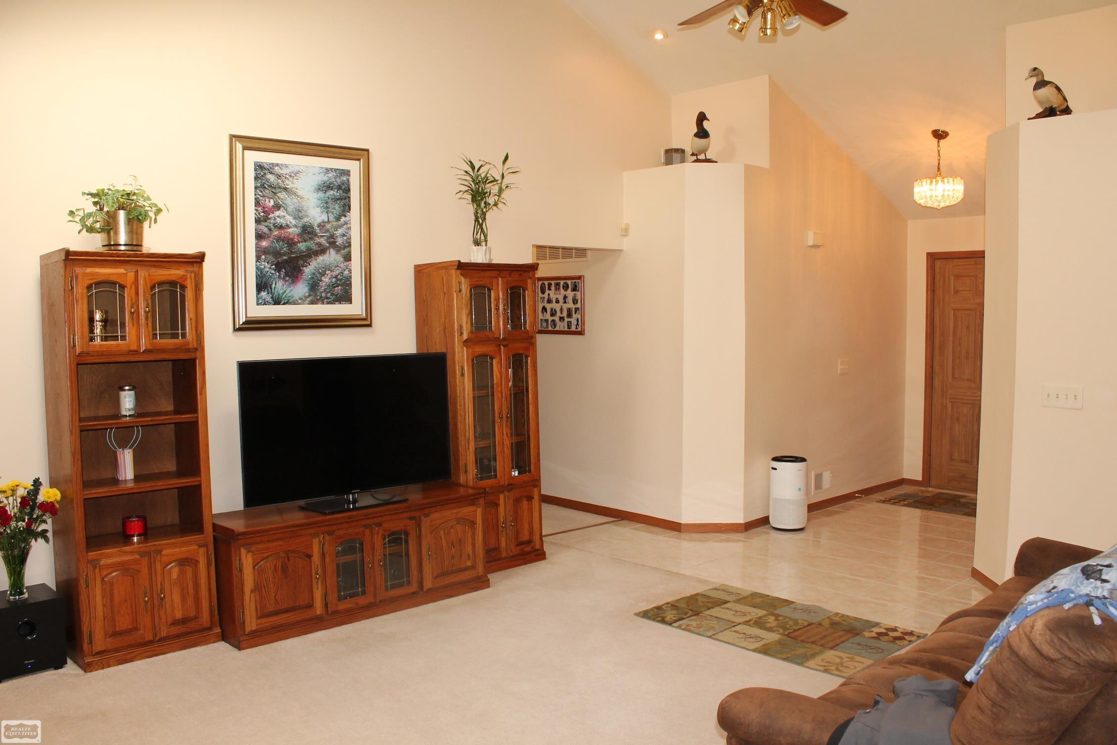 51392 Nicolette Road, MI 48047 — Photo 7