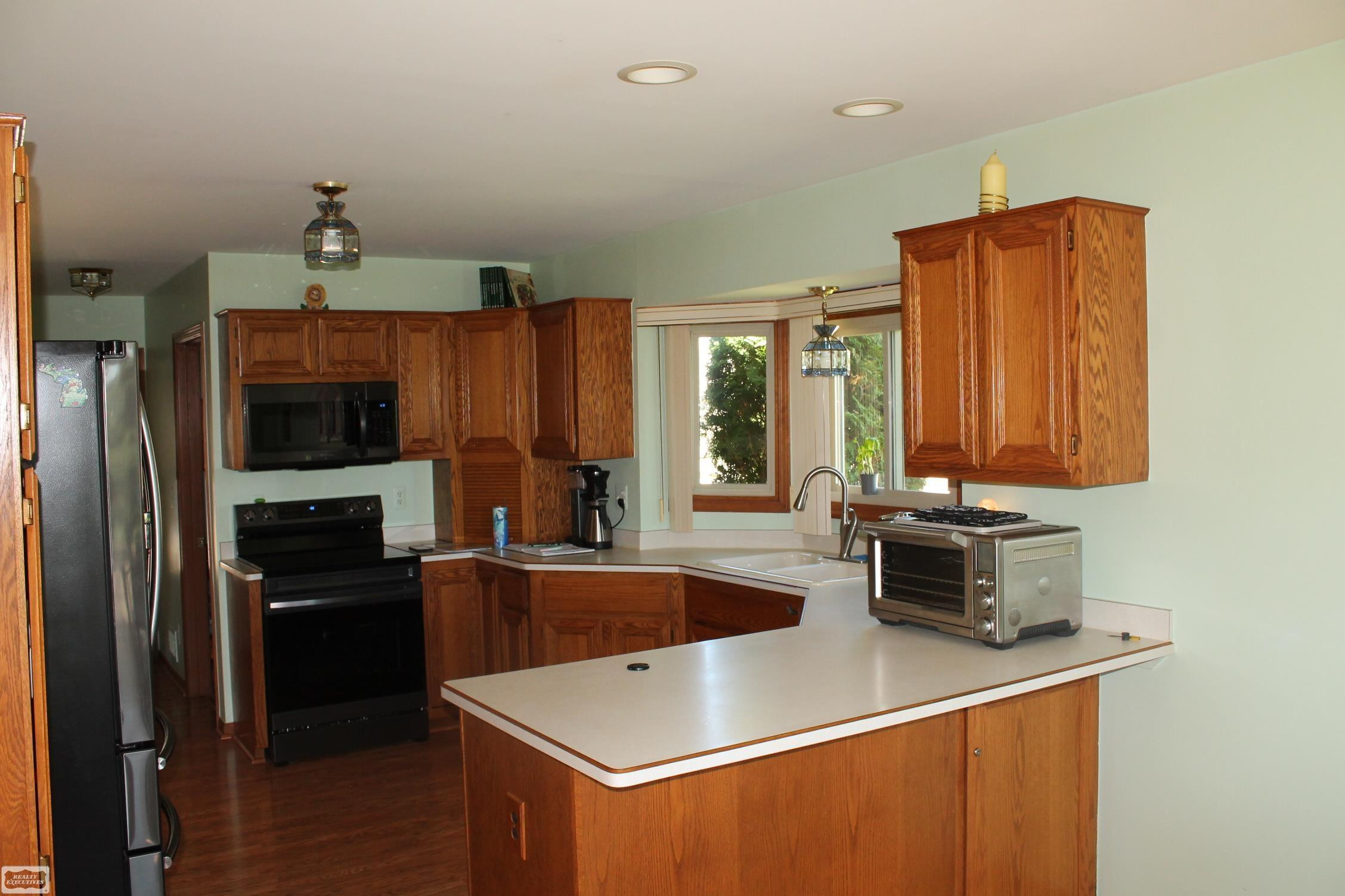 51392 Nicolette Road, MI 48047 — Photo 12