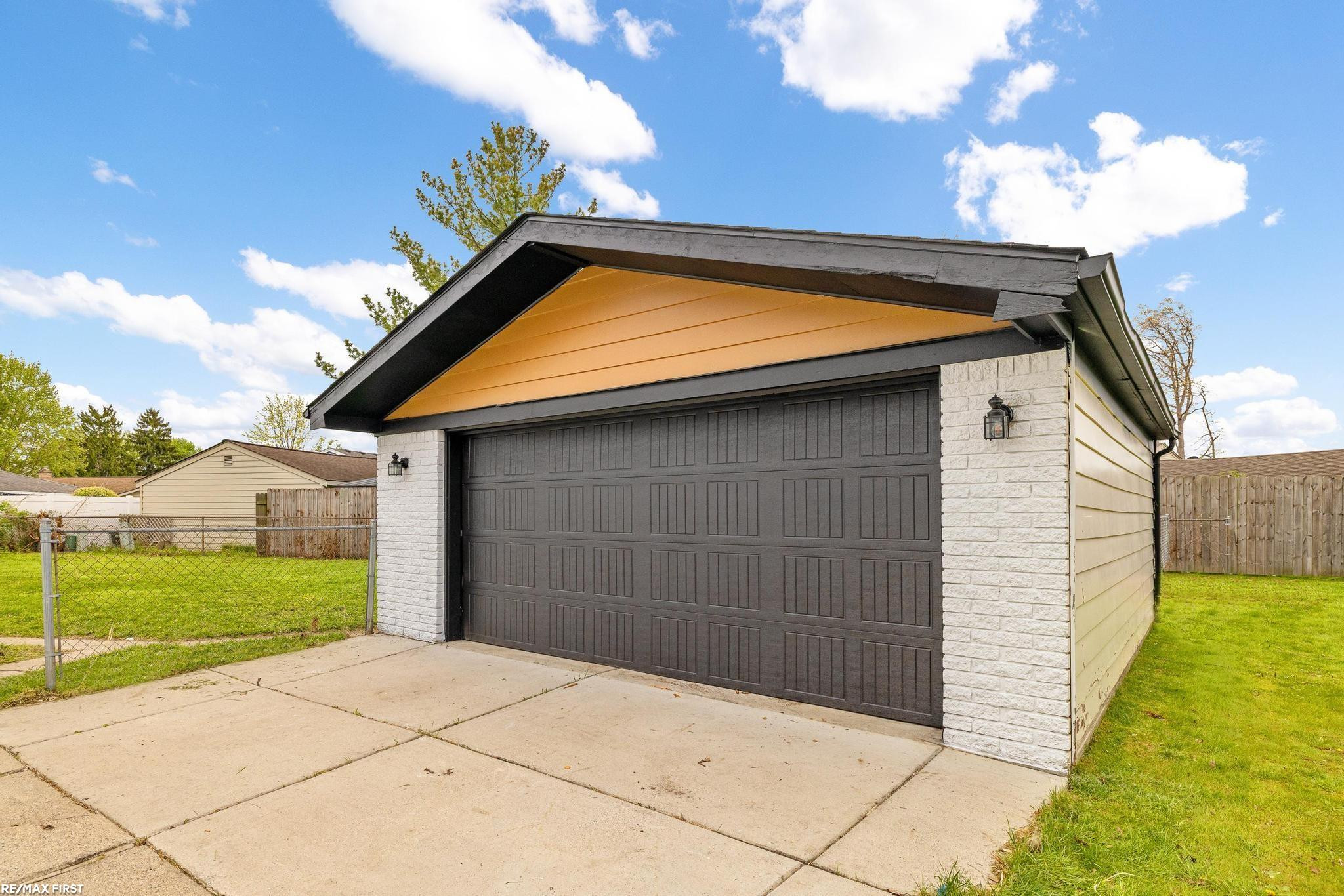 32620 Coach Drive, Chesterfield, MI 48047 — Photo 34