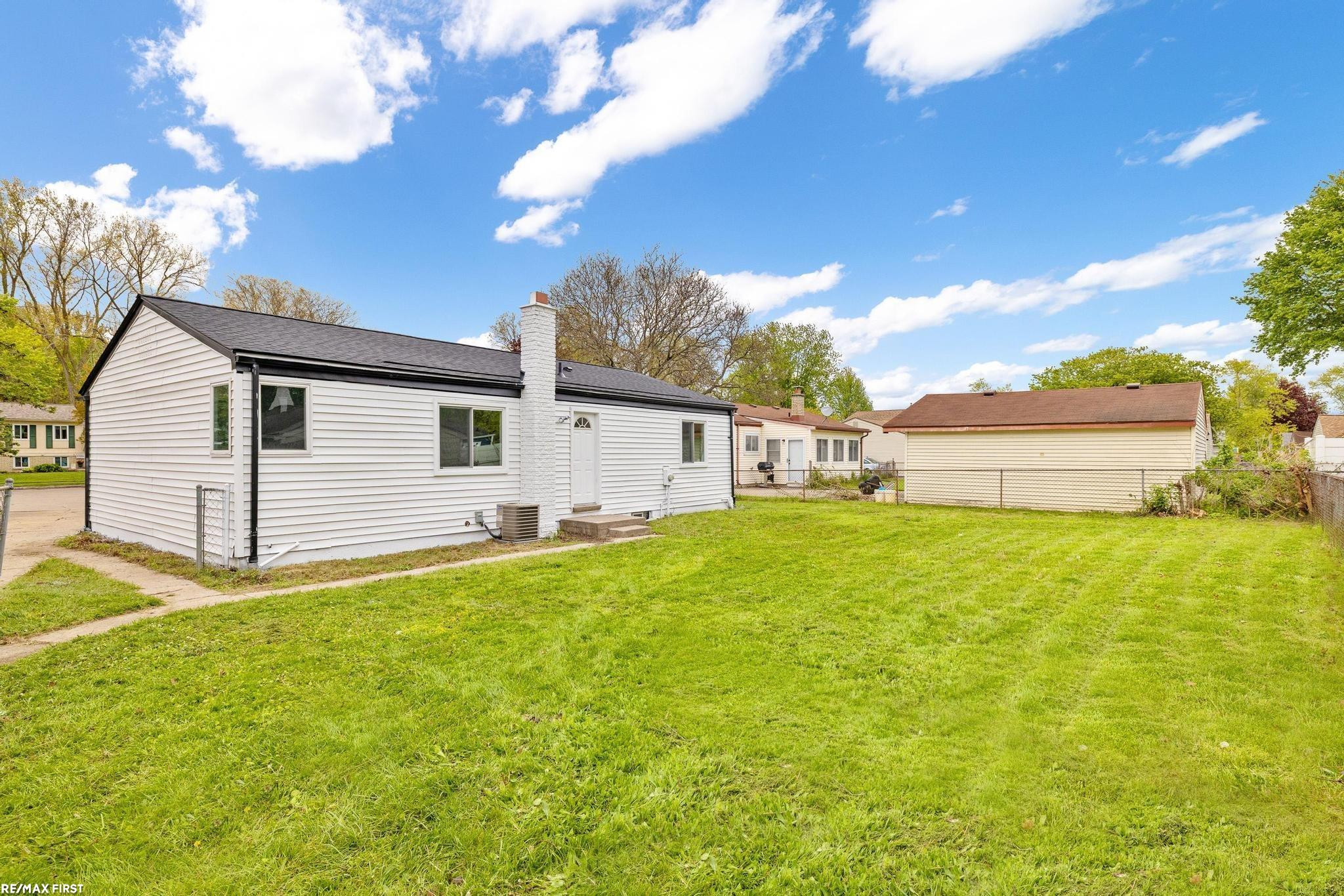 32620 Coach Drive, Chesterfield, MI 48047 — Photo 35