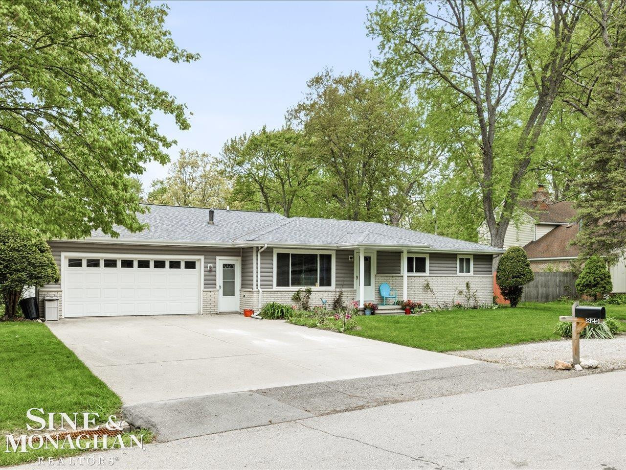 829 Townsend Cresent West Street, Algonac, MI 48001 — Photo 4