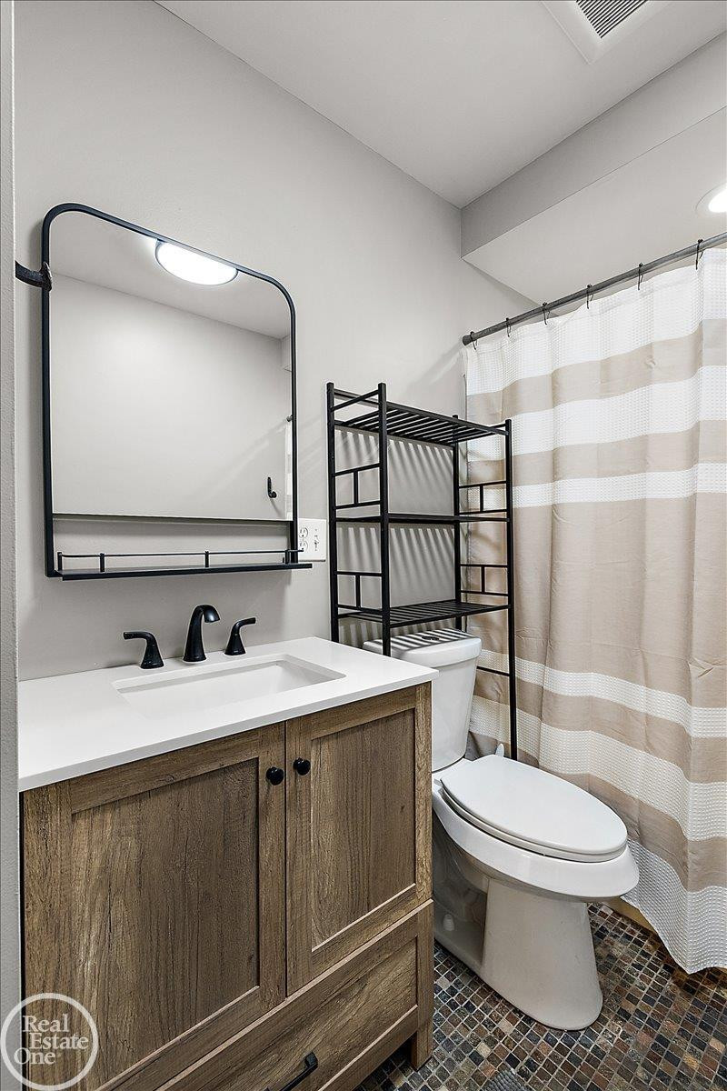 5231 Mattawa Drive, MI 48348 — Photo 45