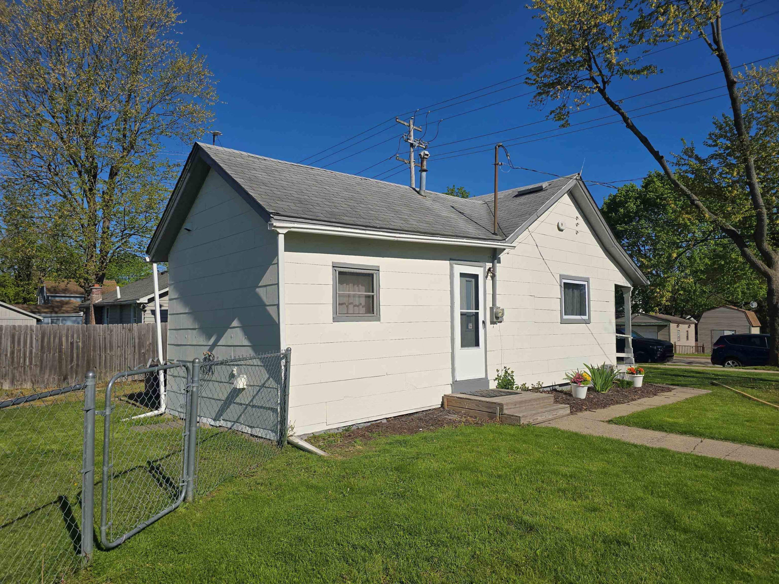 117 W Mcneil Street, Corunna, MI 48817 — Photo 3
