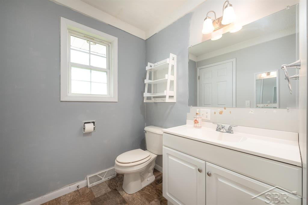 921 S Romanda Street, Midland, MI 48640 — Photo 12
