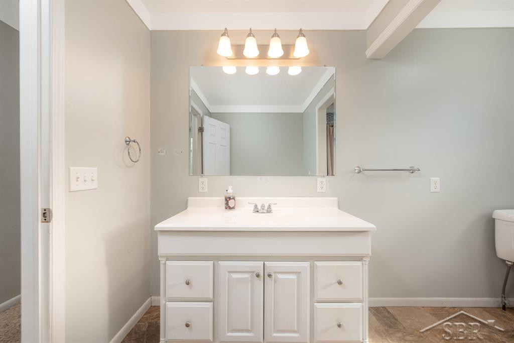 921 S Romanda Street, Midland, MI 48640 — Photo 27