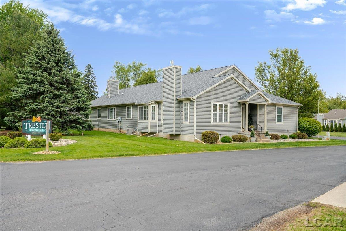 2498 Chesapeake Drive, Adrian, MI 49221 — Photo 2