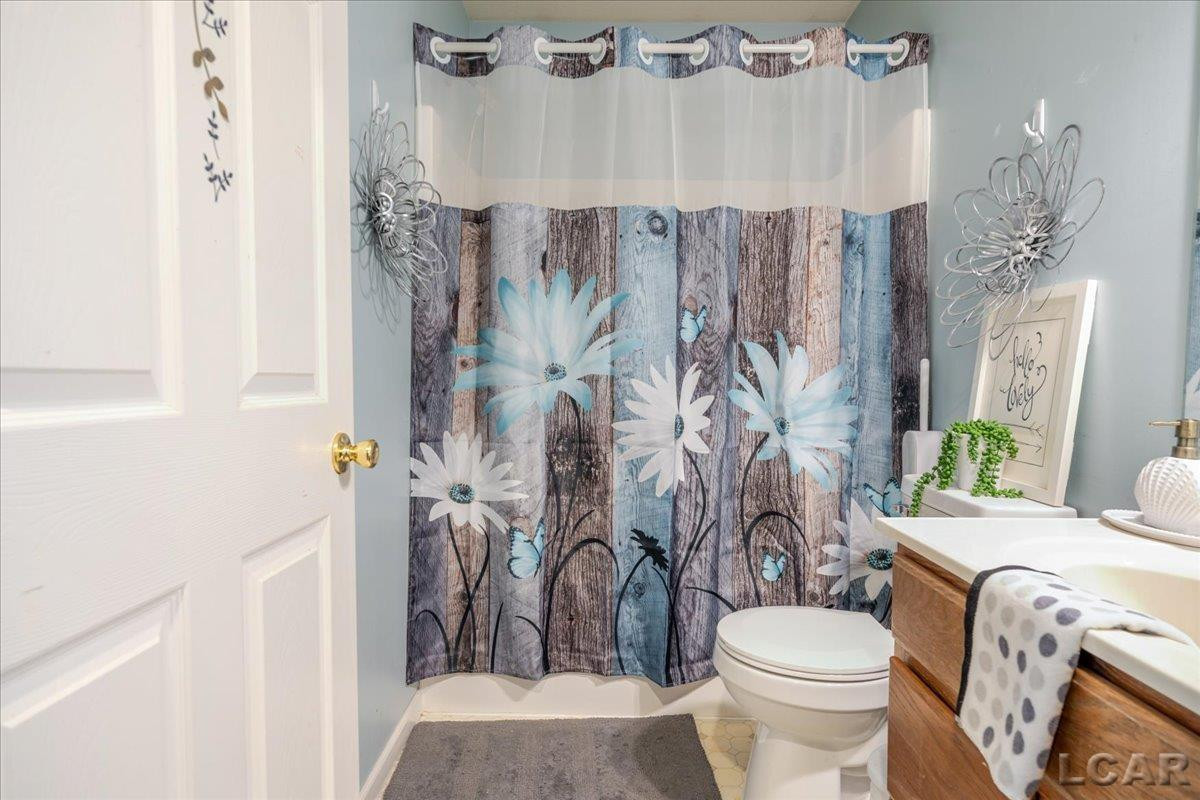 2498 Chesapeake Drive, Adrian, MI 49221 — Photo 11