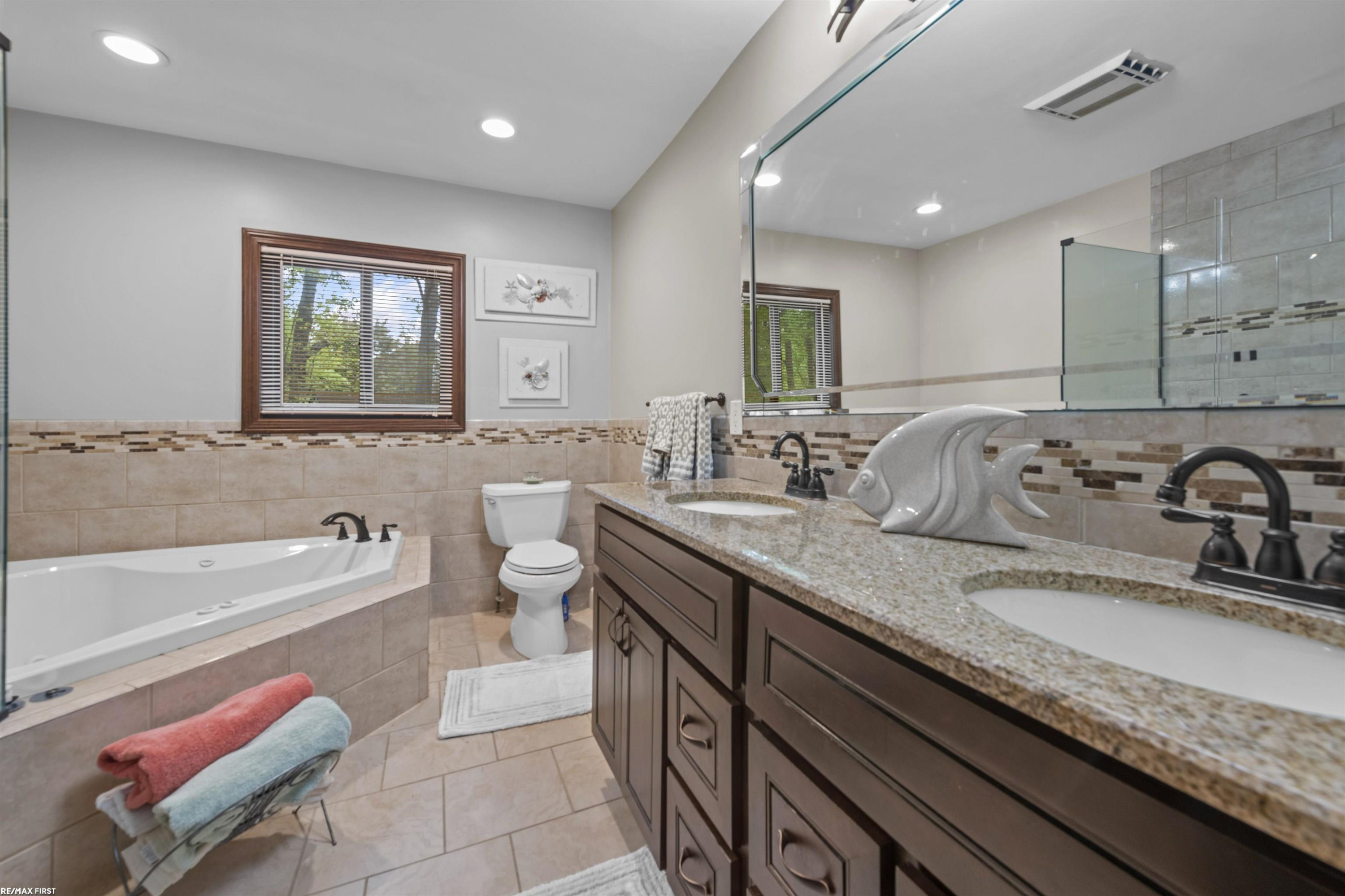 6910 Montgomery Drive, Shelby Twp, MI 48316 — Photo 17