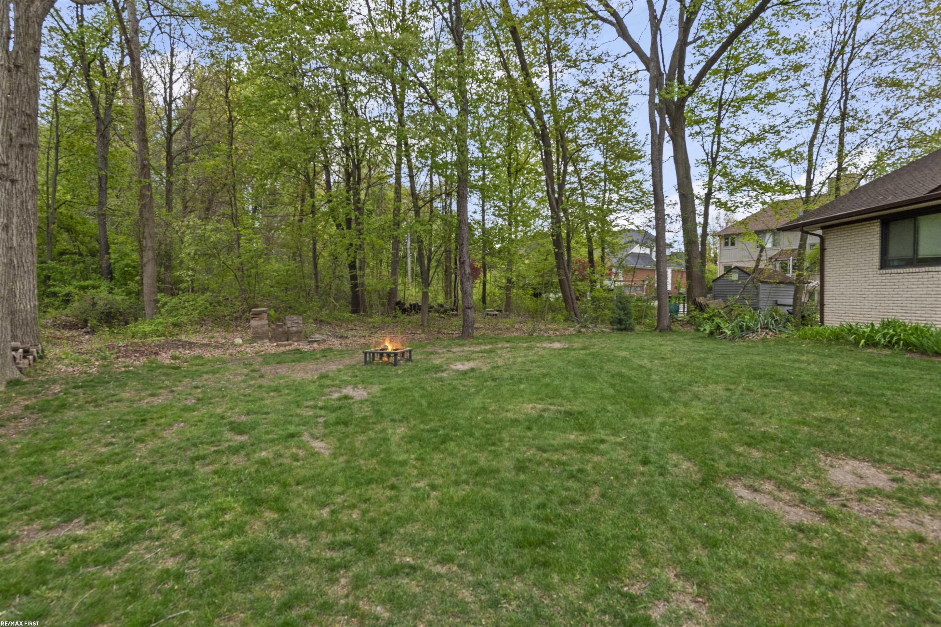 6910 Montgomery Drive, Shelby Twp, MI 48316 — Photo 29