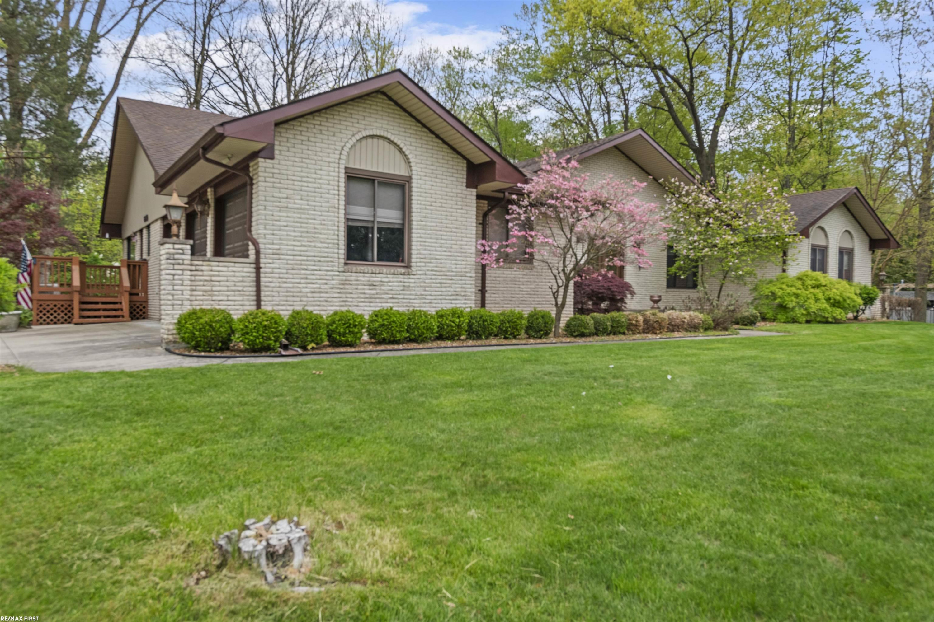6910 Montgomery Drive, Shelby Twp, MI 48316 — Photo 34