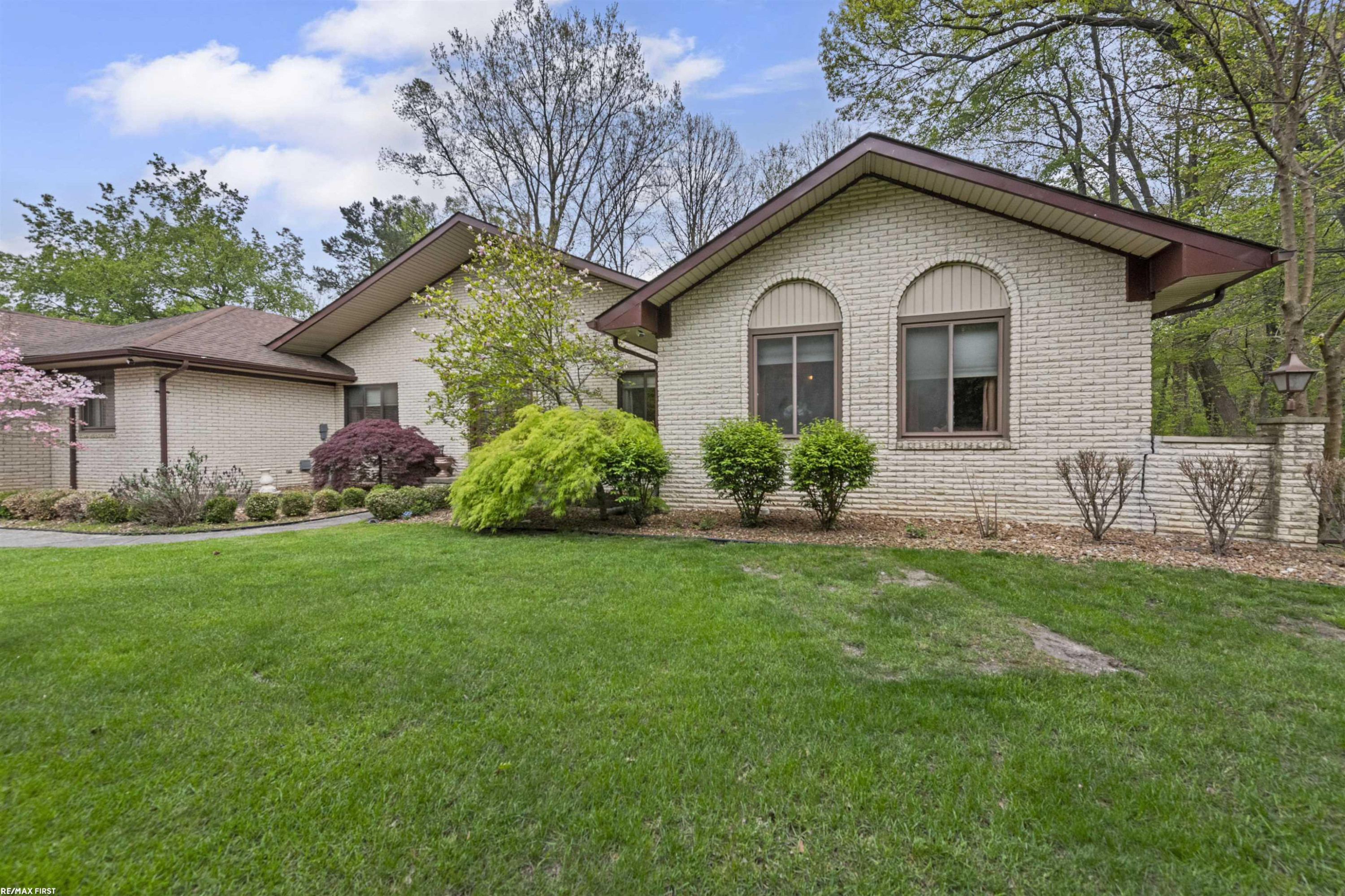6910 Montgomery Drive, Shelby Twp, MI 48316 — Photo 35