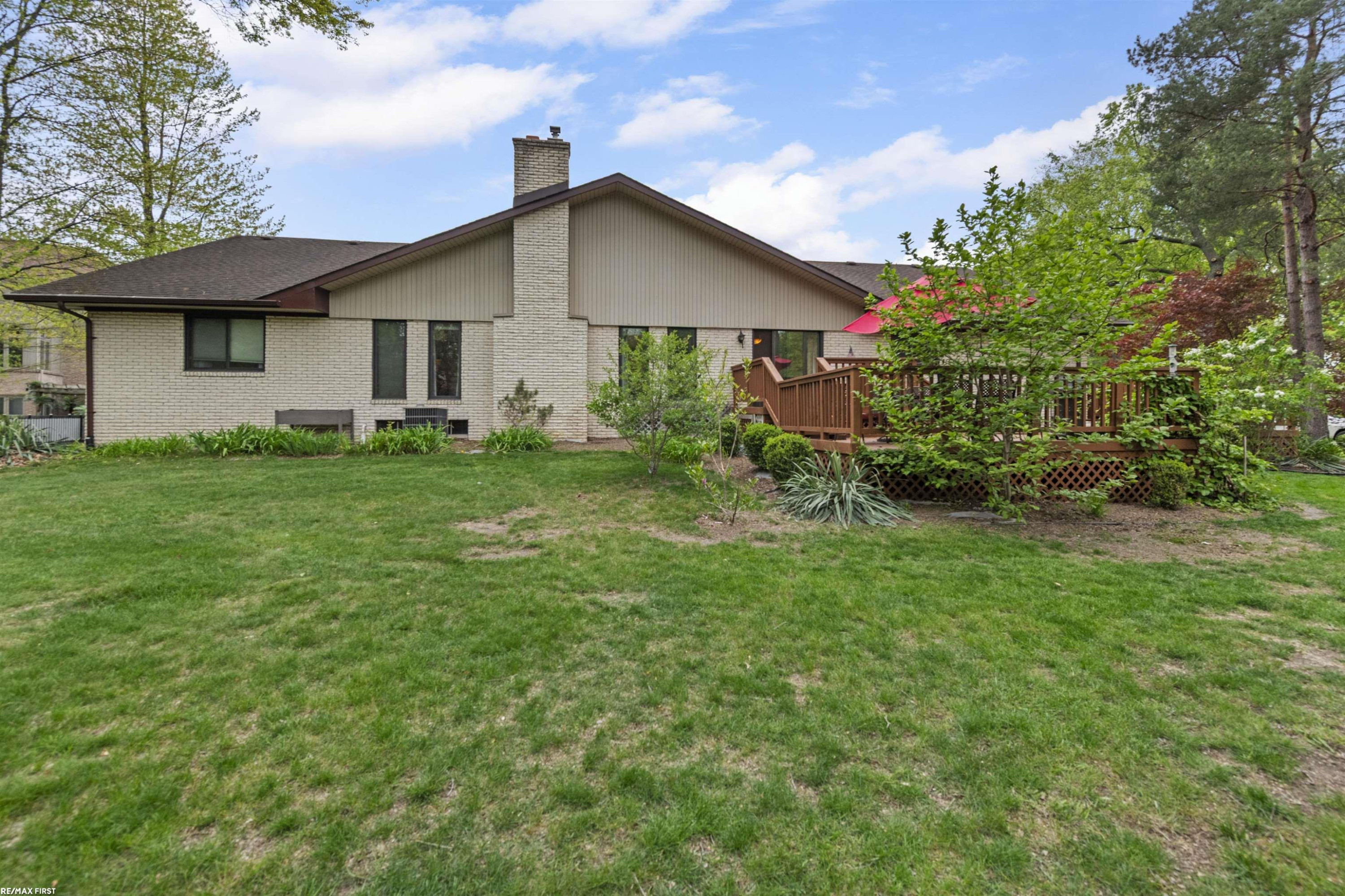 6910 Montgomery Drive, Shelby Twp, MI 48316 — Photo 37