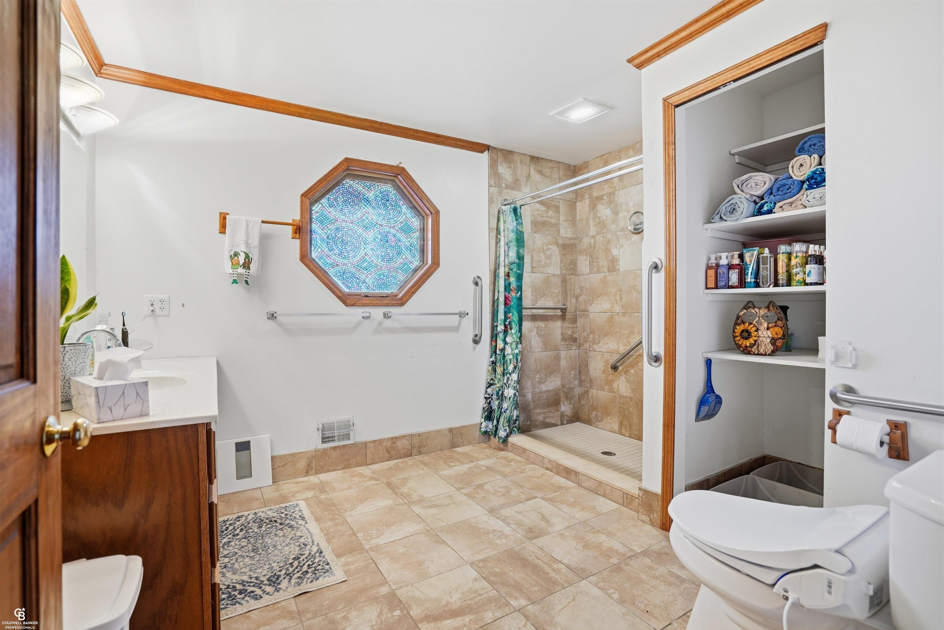 9890 Gratiot Avenue, MI — Photo 38