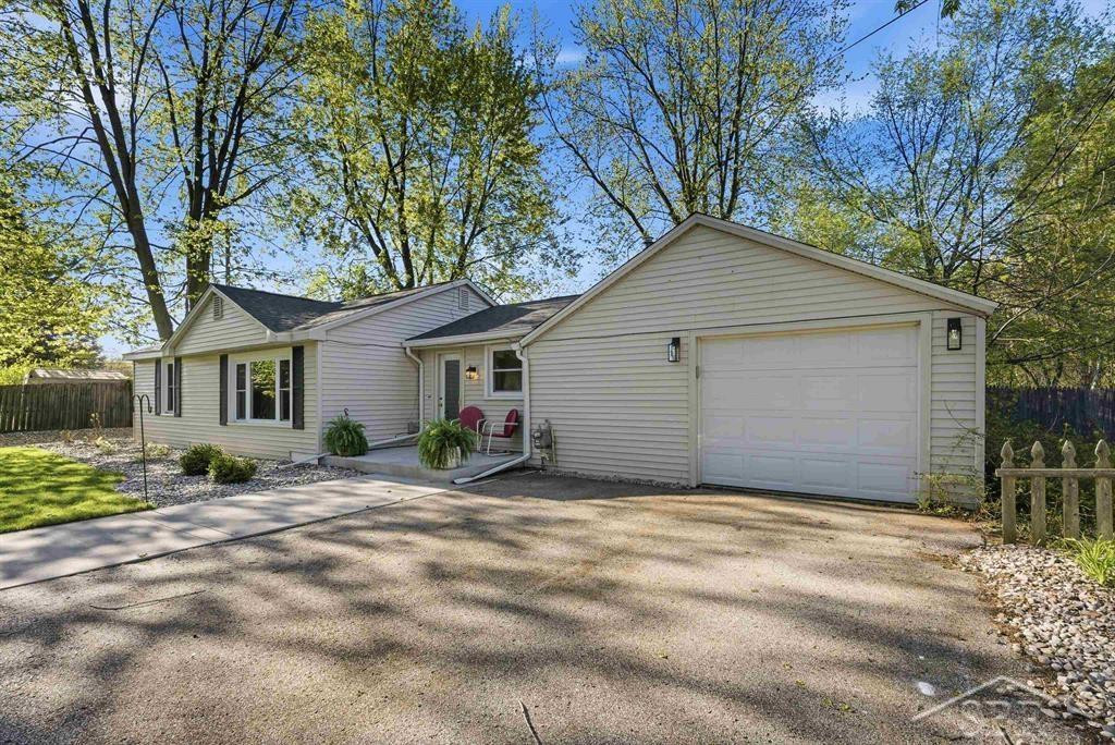 3204 Grant Lane, Midland, MI 48642 — Photo 2