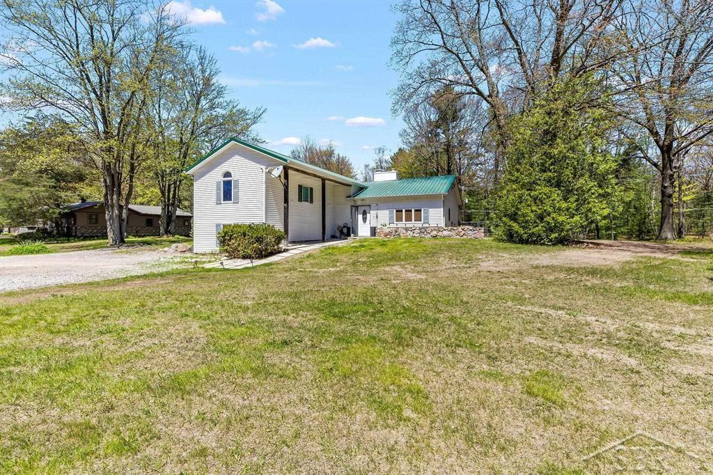 3901 E Monroe Road, Midland, MI 48642