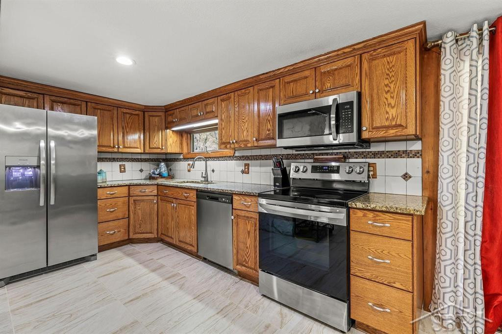 3901 E Monroe Road, Midland, MI 48642 — Photo 4