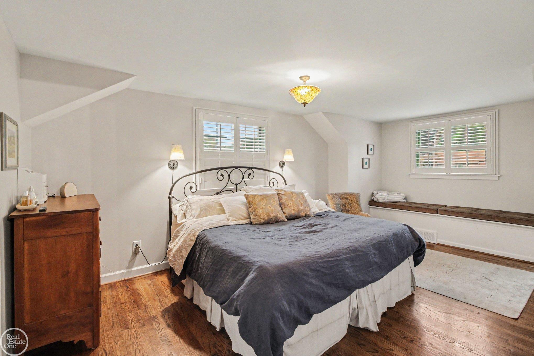 33920 State Street, MI 48335 — Photo 12