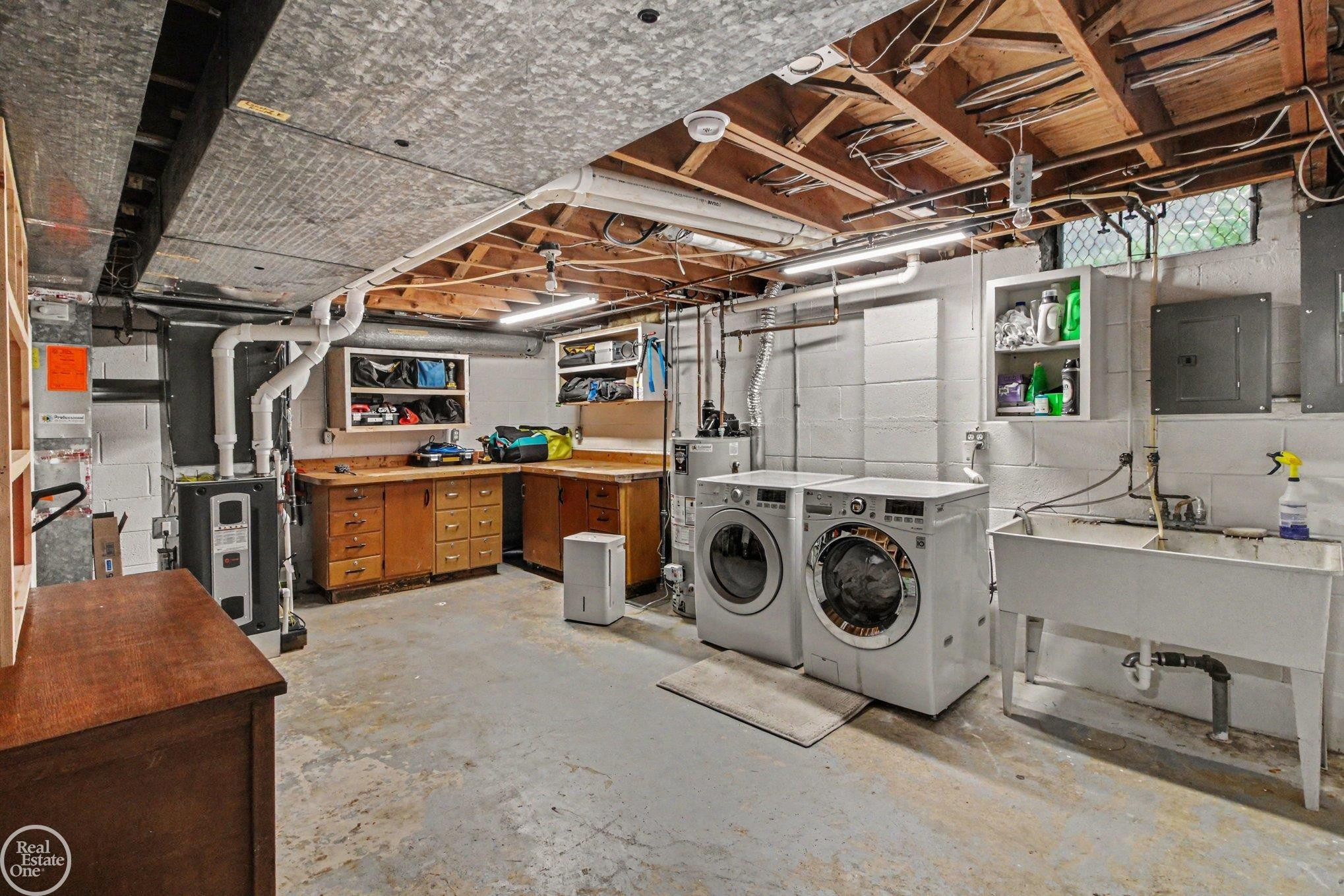 33920 State Street, MI 48335 — Photo 24