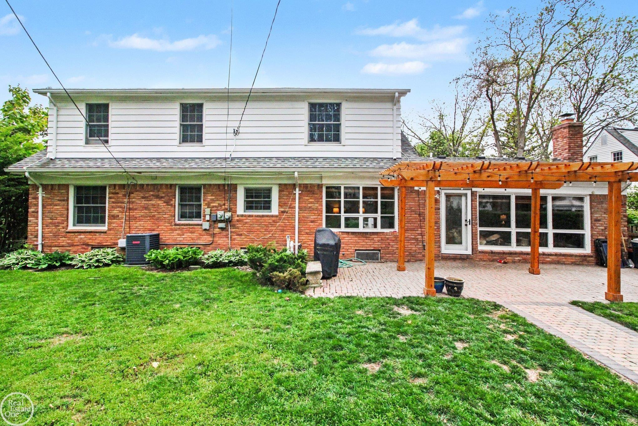 33920 State Street, MI 48335 — Photo 27