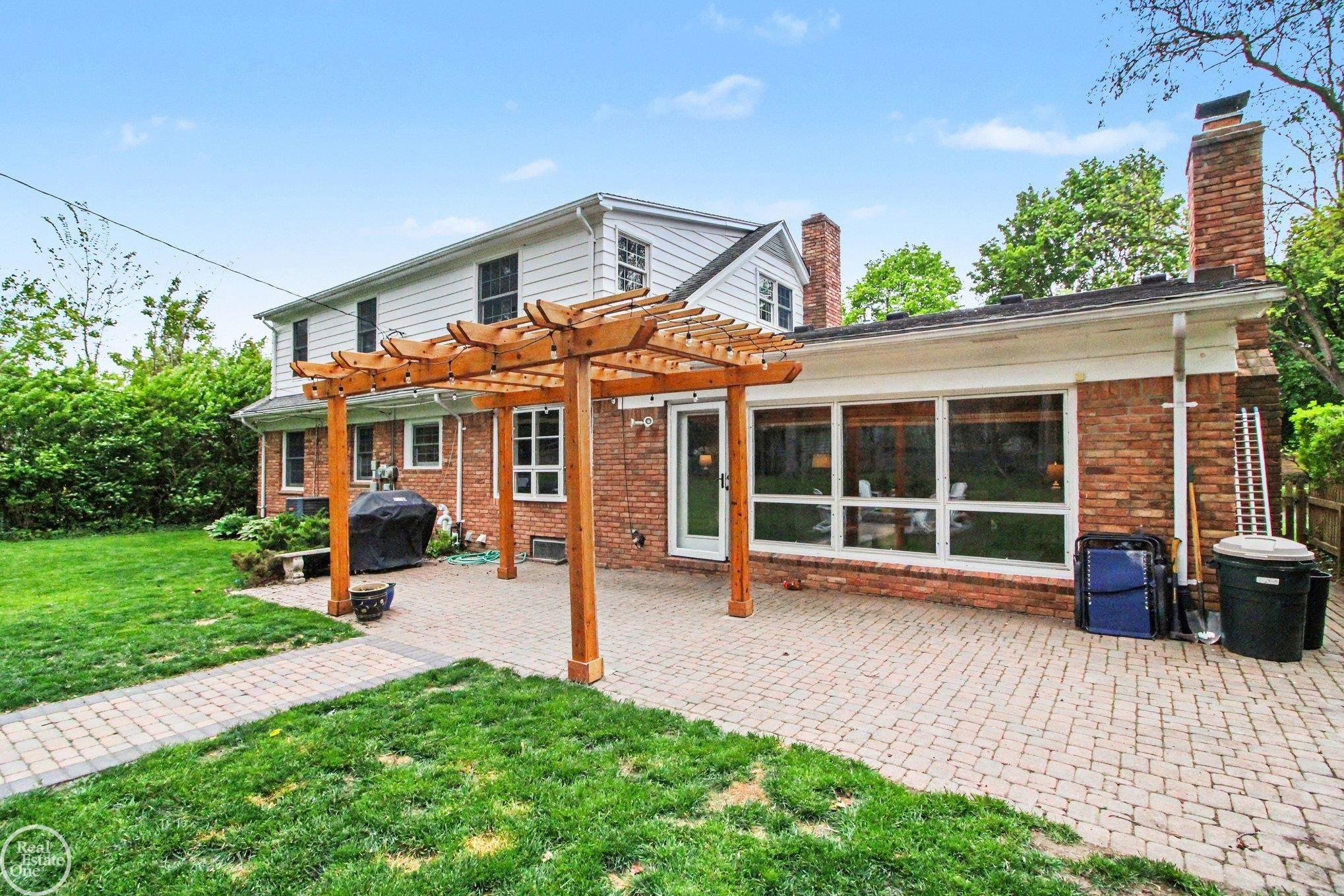 33920 State Street, MI 48335 — Photo 28