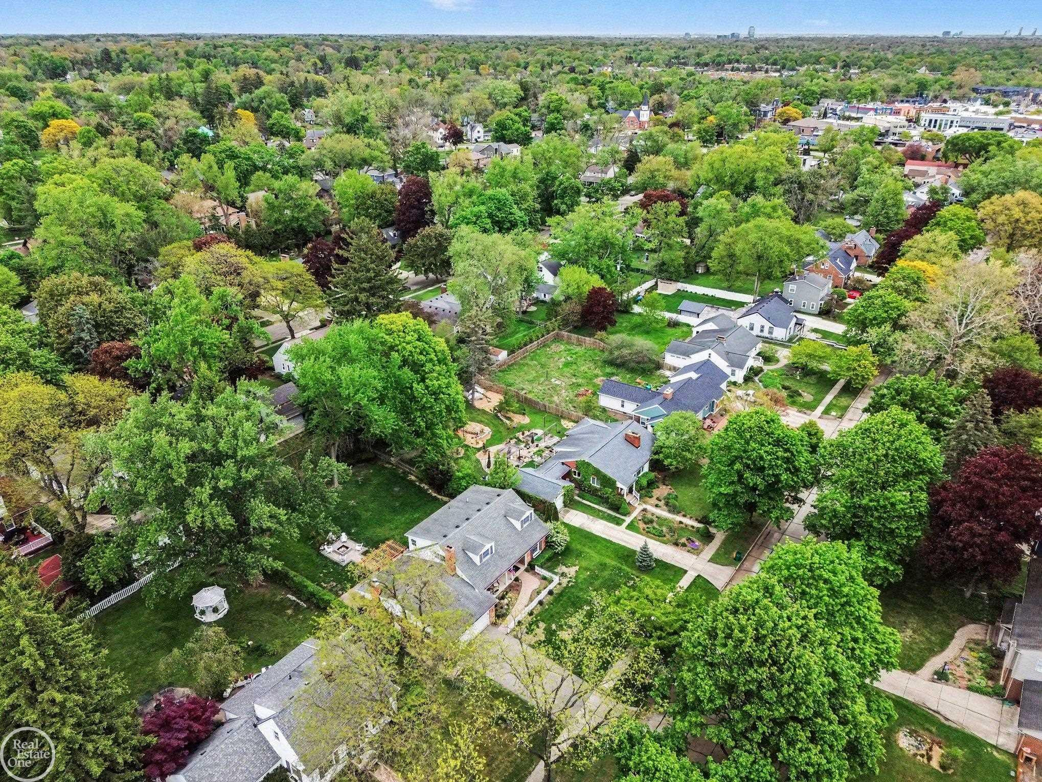 33920 State Street, MI 48335 — Photo 32