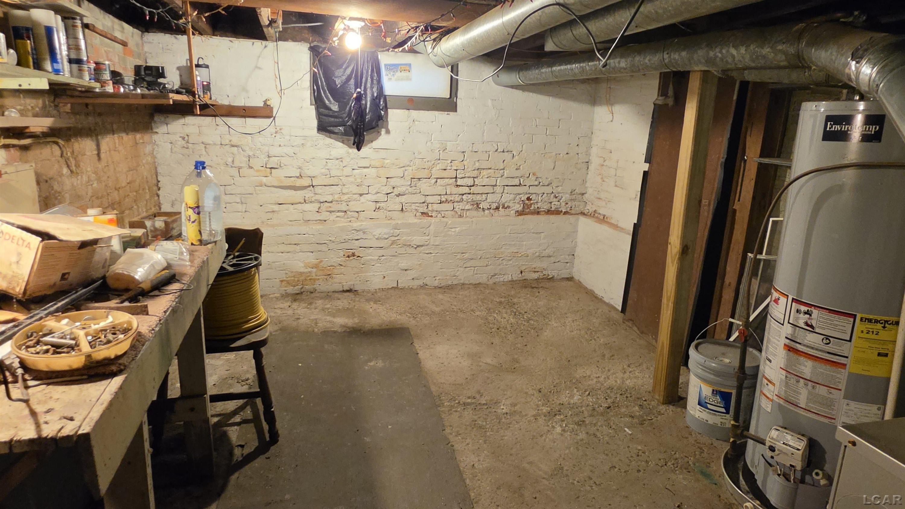 513 N Broad Street, Adrian, MI 49221 — Photo 42