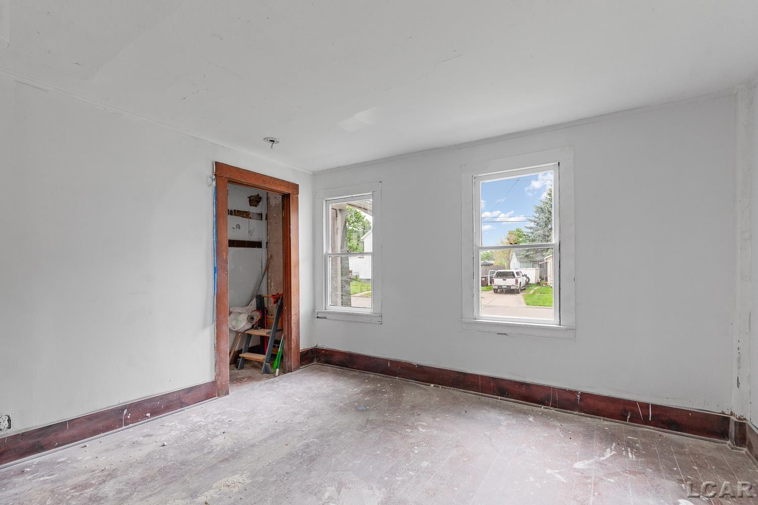803 E Front Street, Adrian, MI 49221 — Photo 3