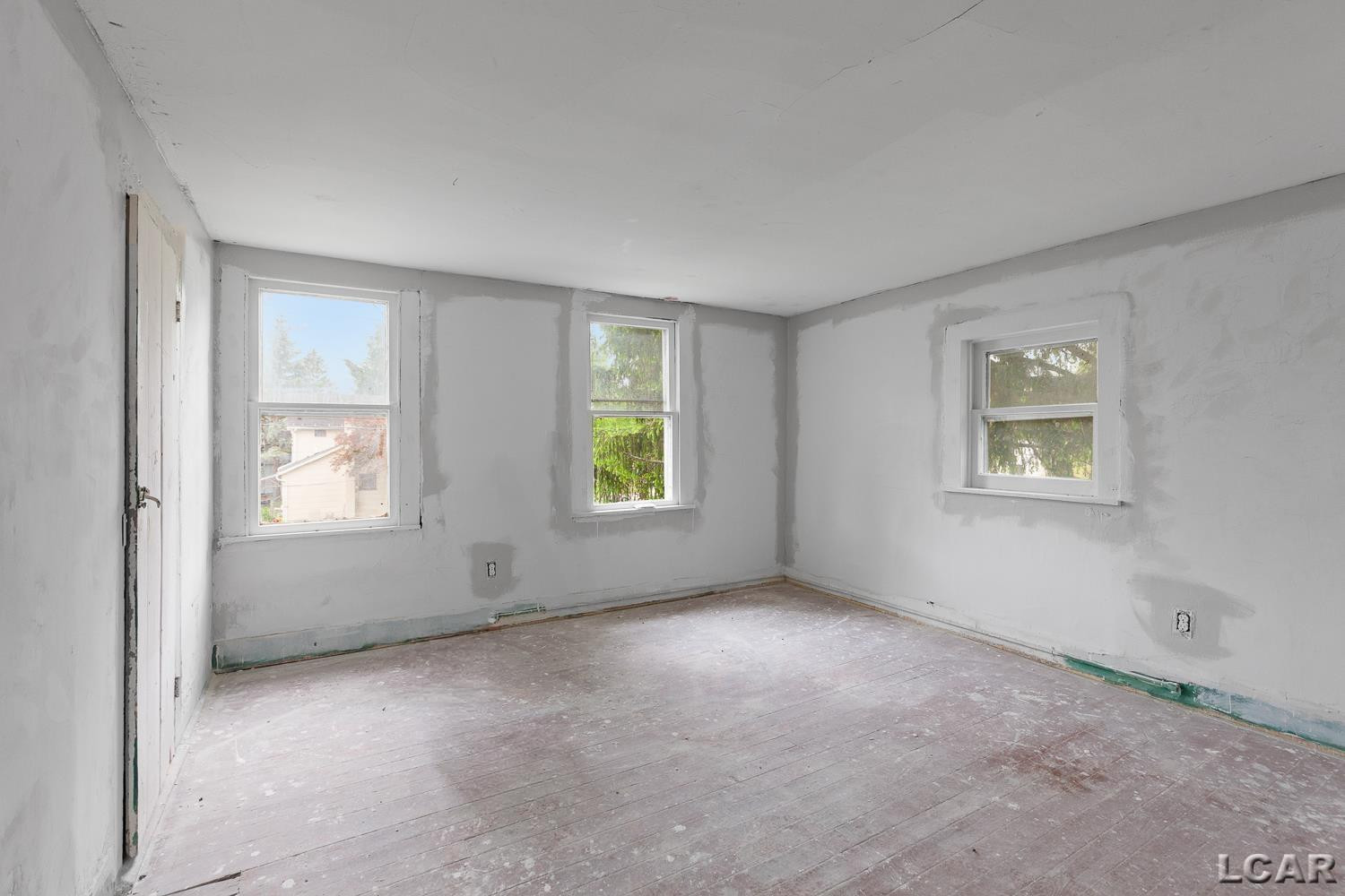 803 E Front Street, Adrian, MI 49221 — Photo 17