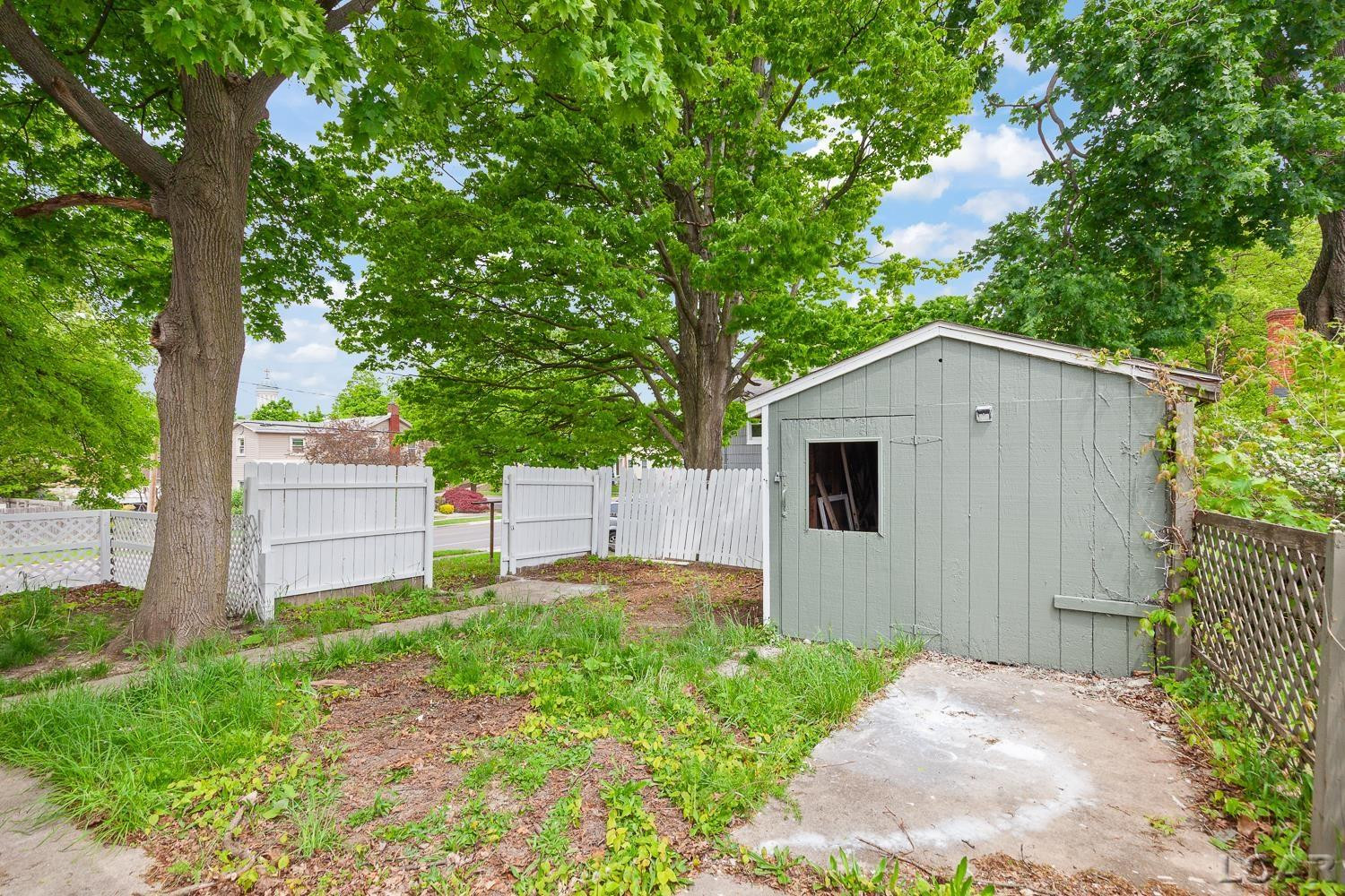 803 E Front Street, Adrian, MI 49221 — Photo 25