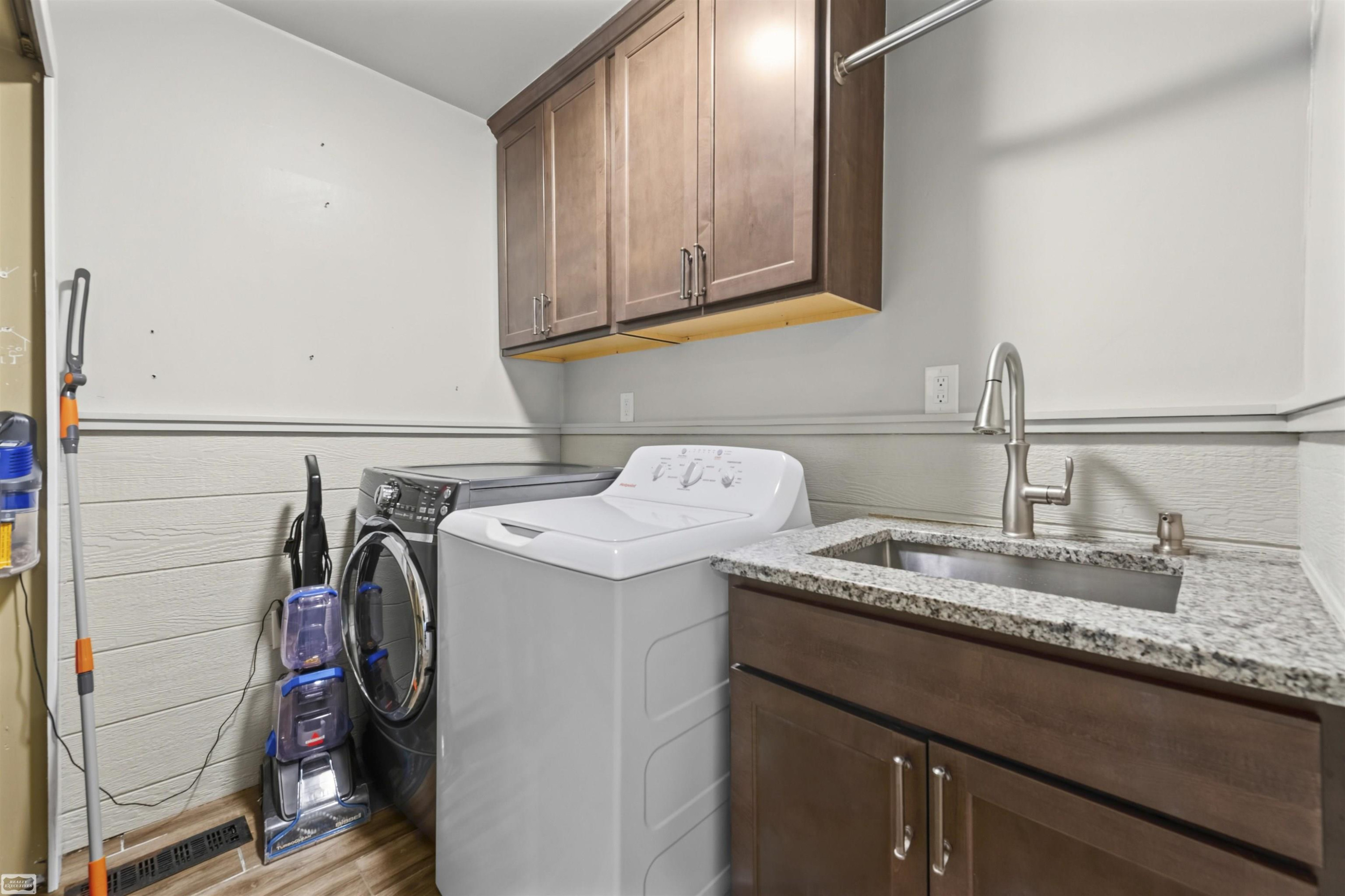 3365 Howland Road, MI 48003 — Photo 19
