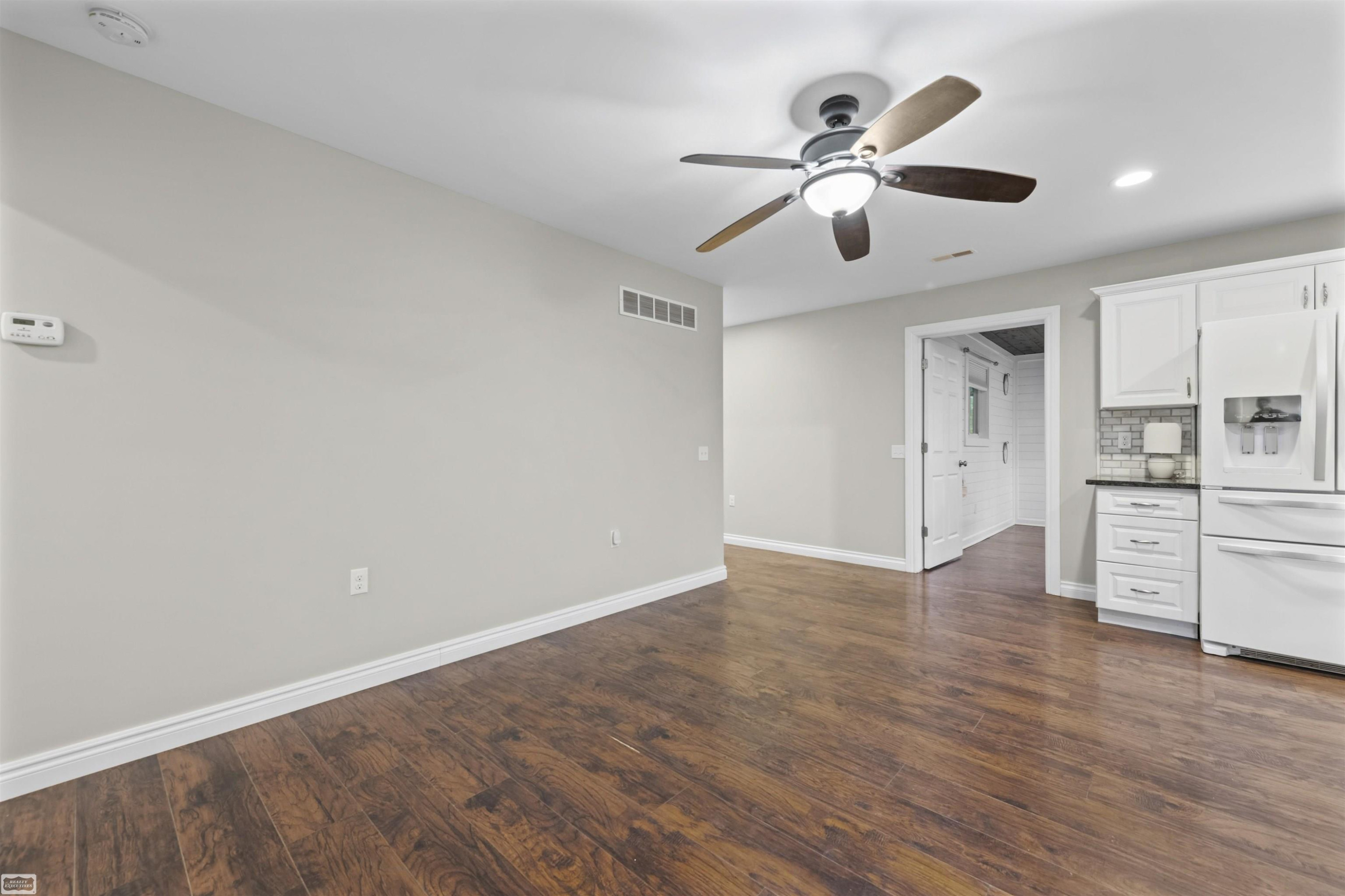 3365 Howland Road, MI 48003 — Photo 29