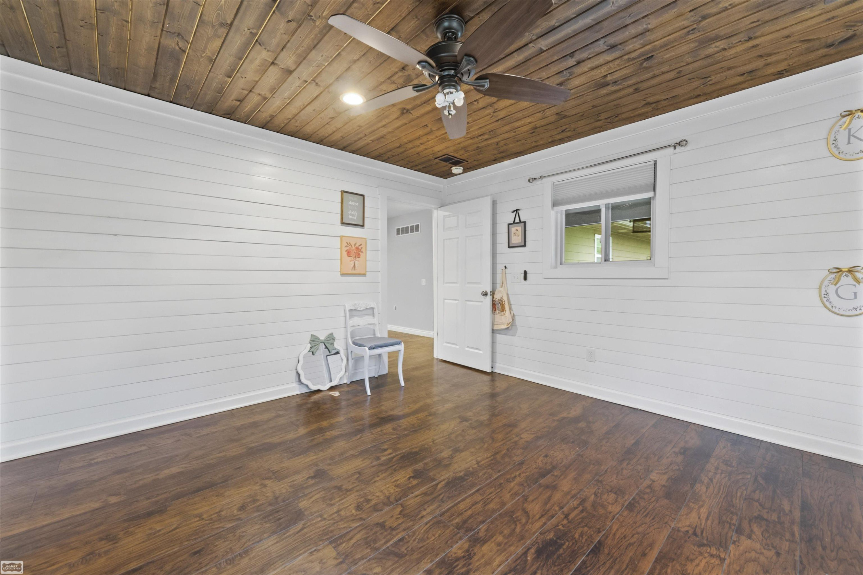 3365 Howland Road, MI 48003 — Photo 35