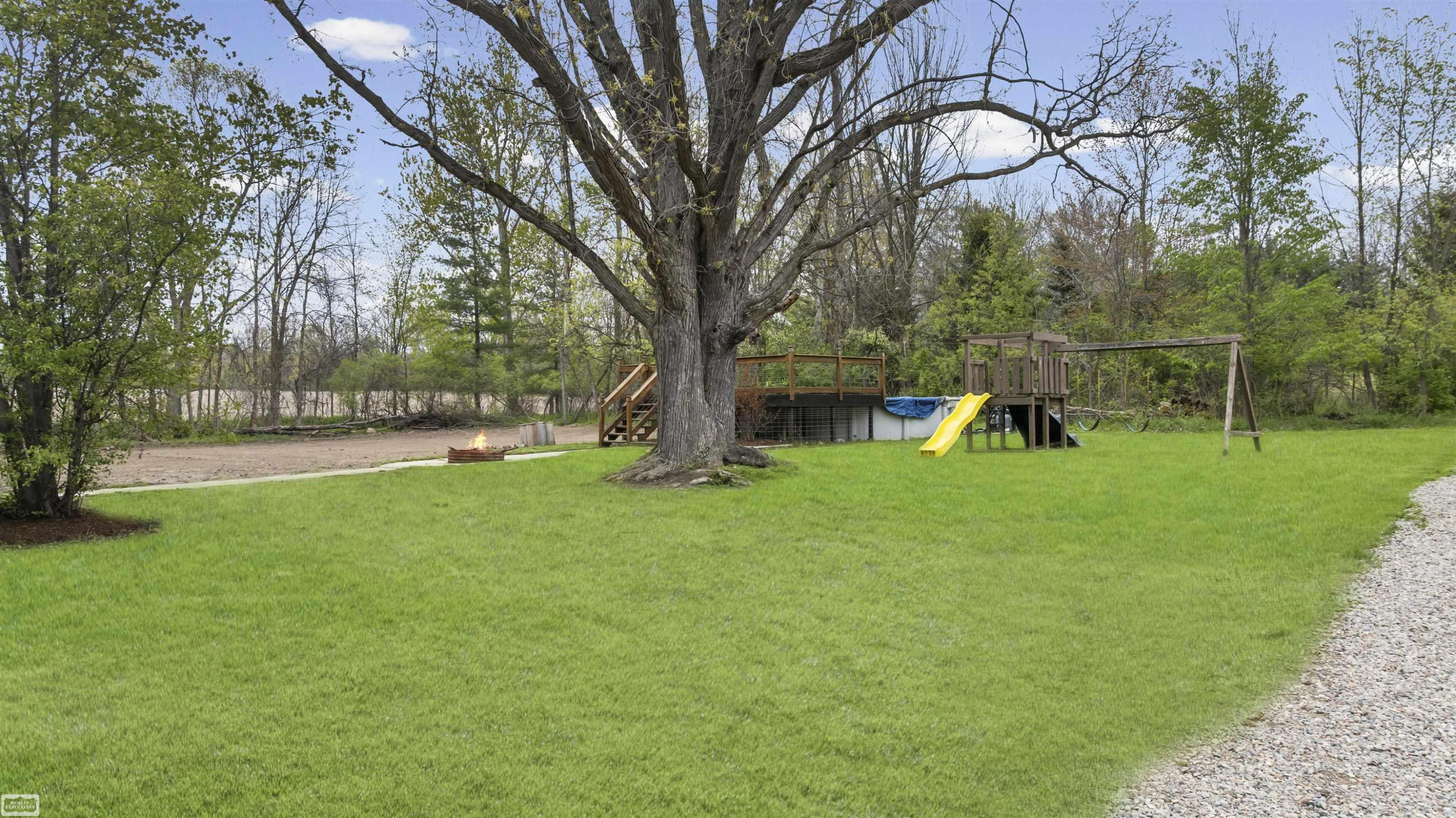 3365 Howland Road, MI 48003 — Photo 38