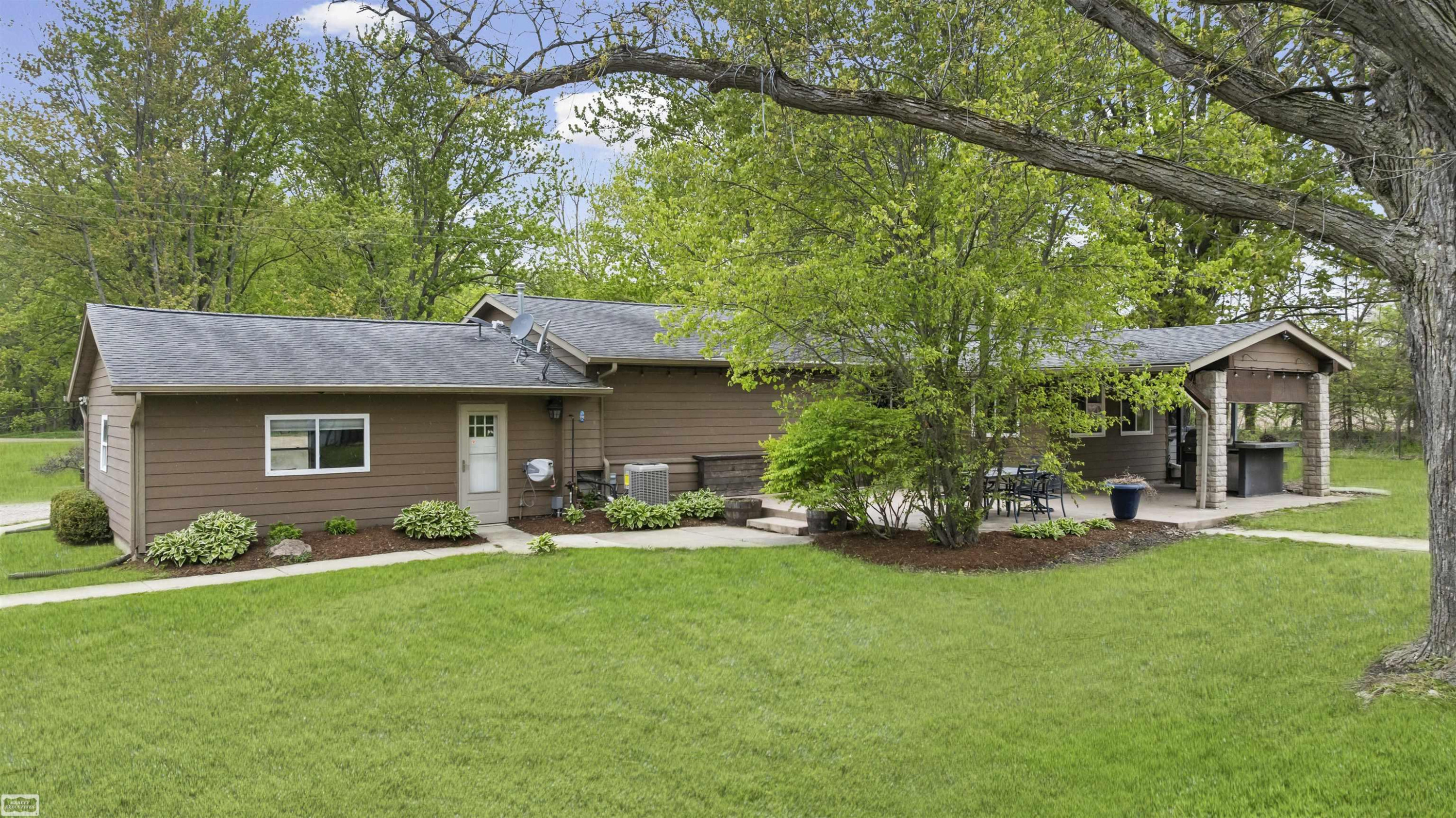 3365 Howland Road, MI 48003 — Photo 39