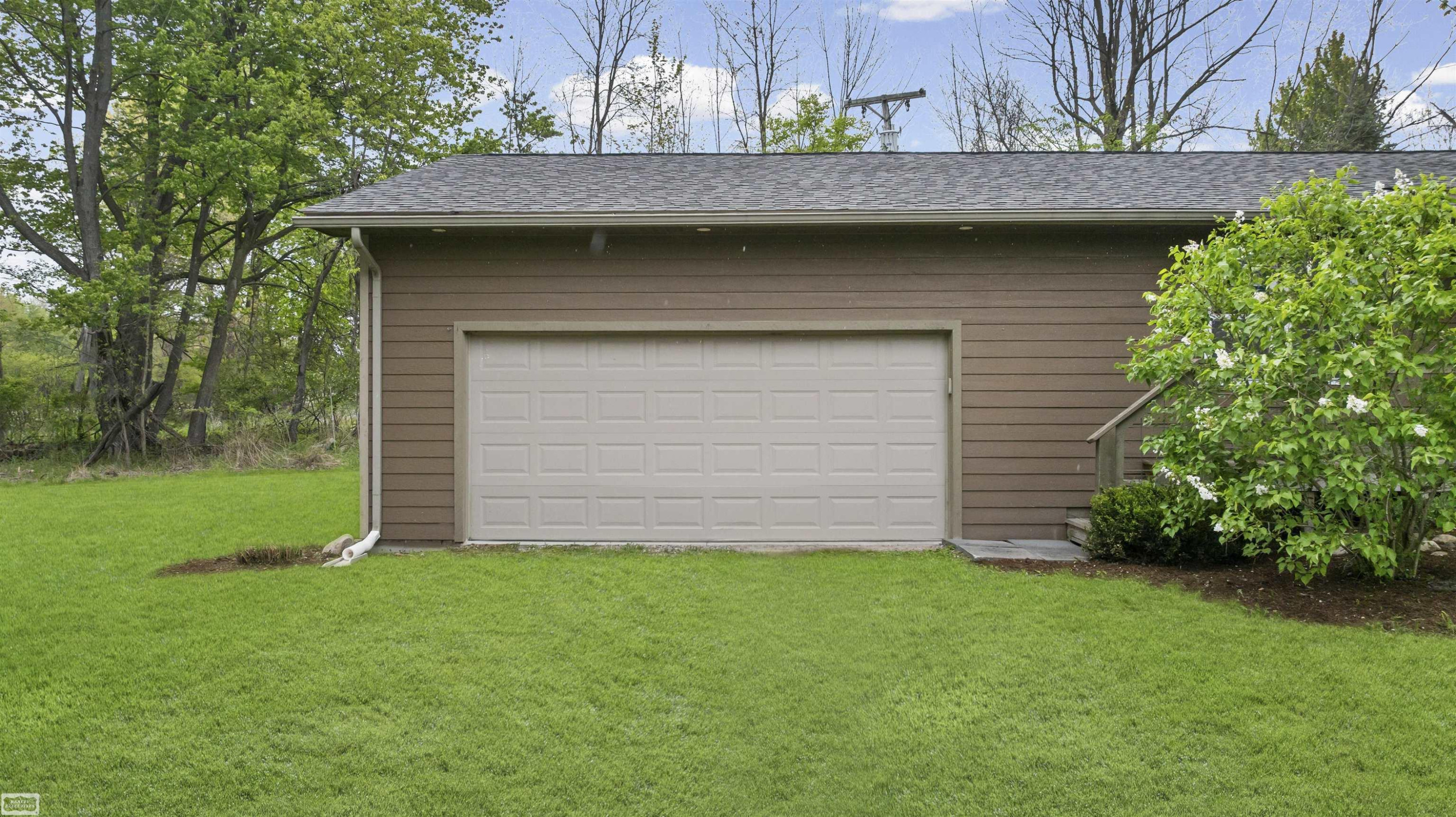 3365 Howland Road, MI 48003 — Photo 62