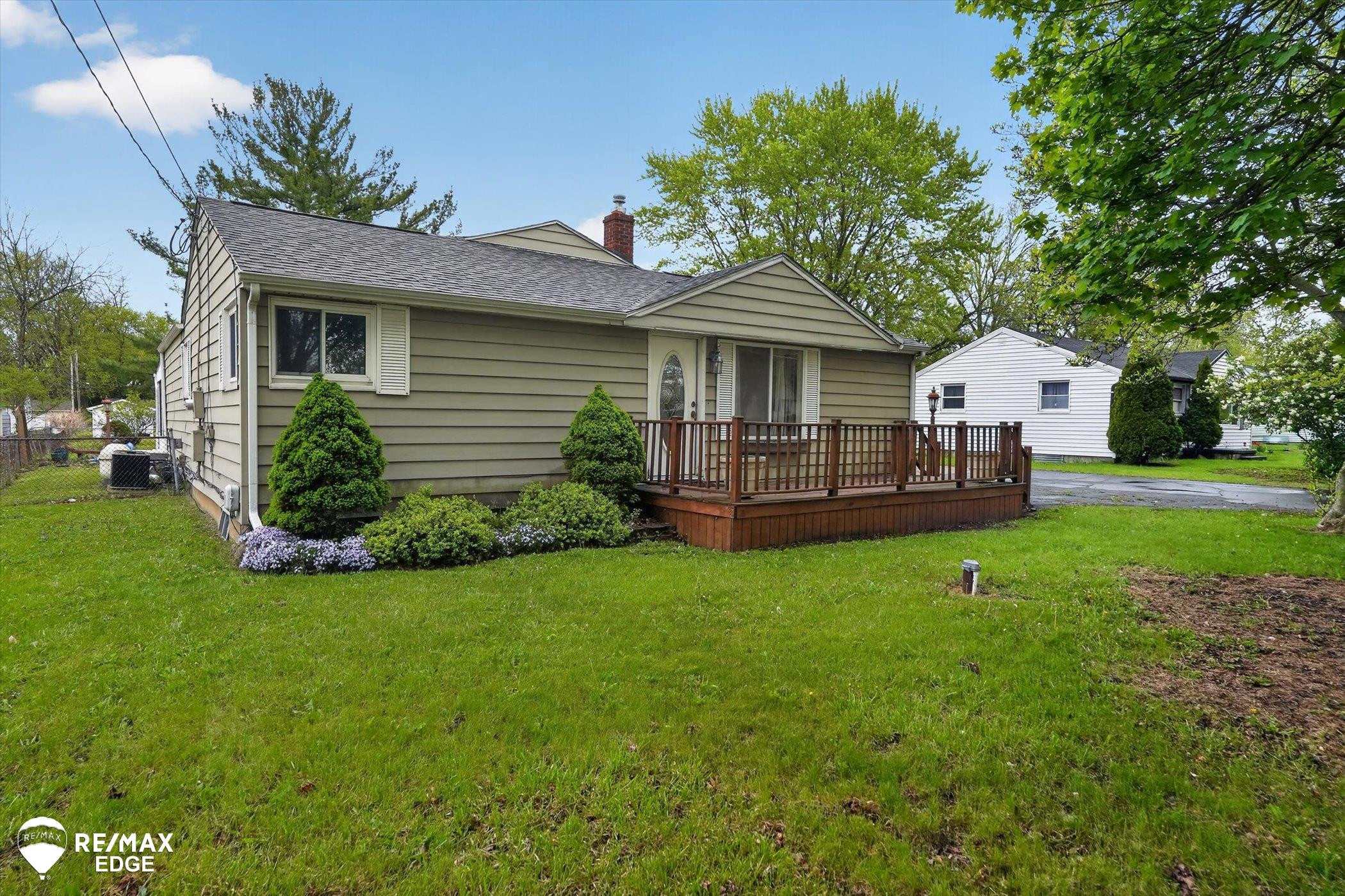 6120 Surrey Lane, Burton, MI 48519 — Photo 3