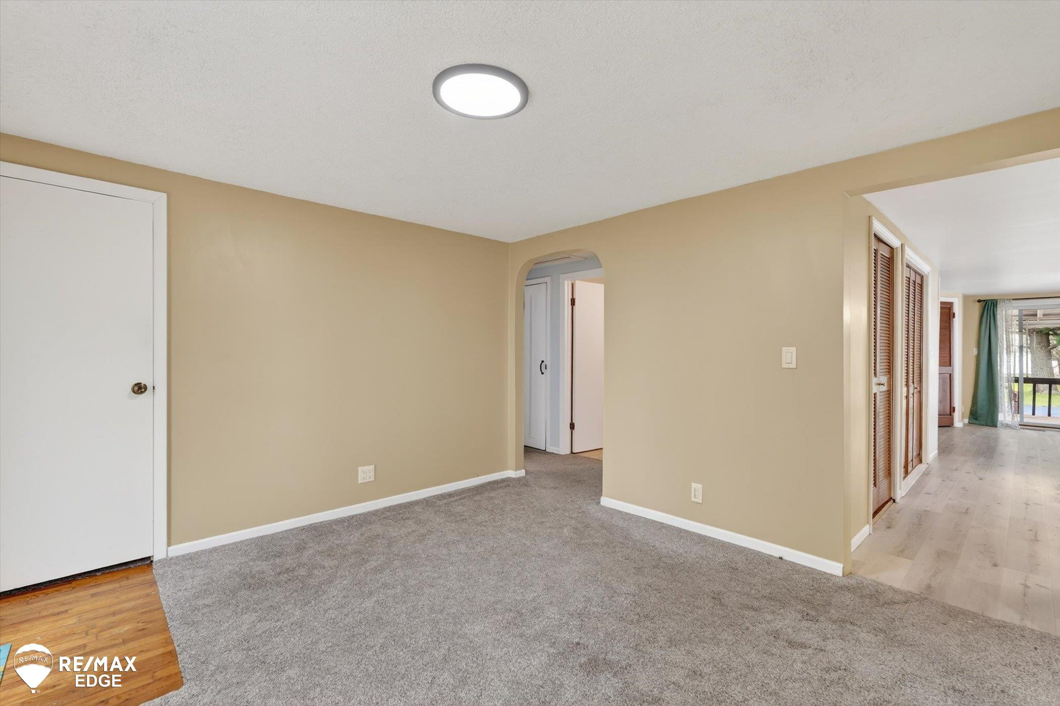 6120 Surrey Lane, Burton, MI 48519 — Photo 6