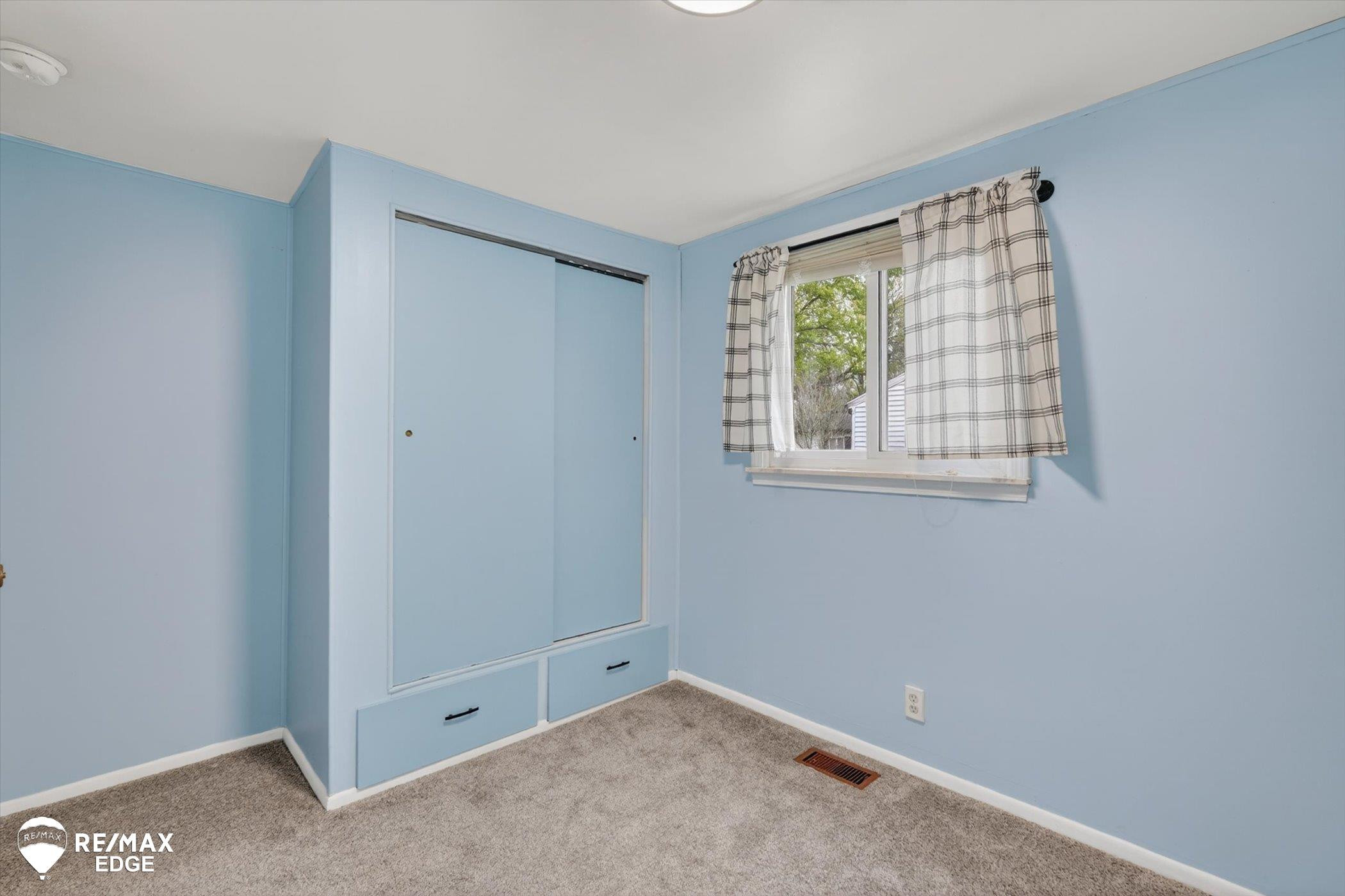 6120 Surrey Lane, Burton, MI 48519 — Photo 31