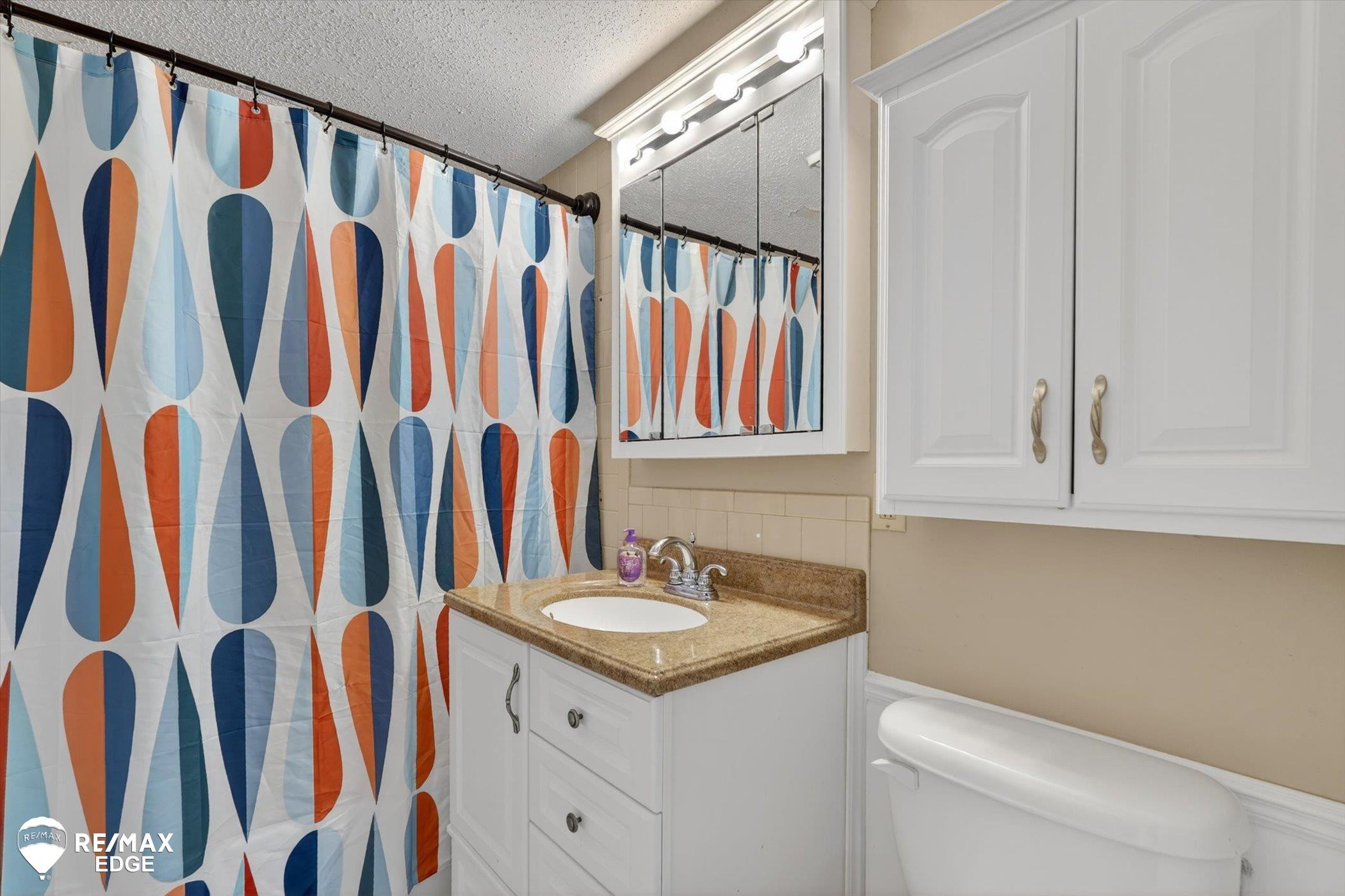 6120 Surrey Lane, Burton, MI 48519 — Photo 32