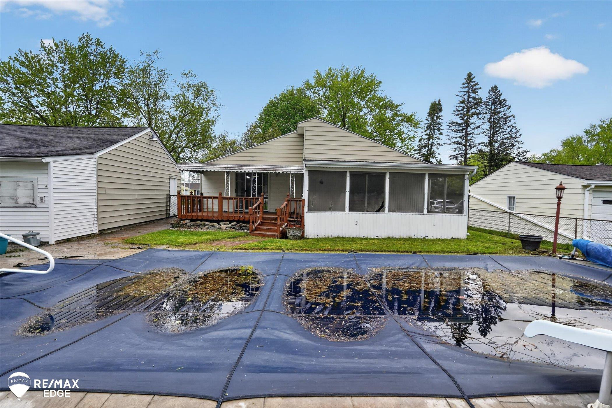 6120 Surrey Lane, Burton, MI 48519 — Photo 40