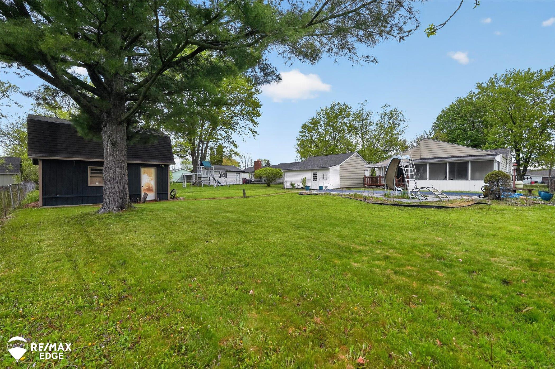 6120 Surrey Lane, Burton, MI 48519 — Photo 42