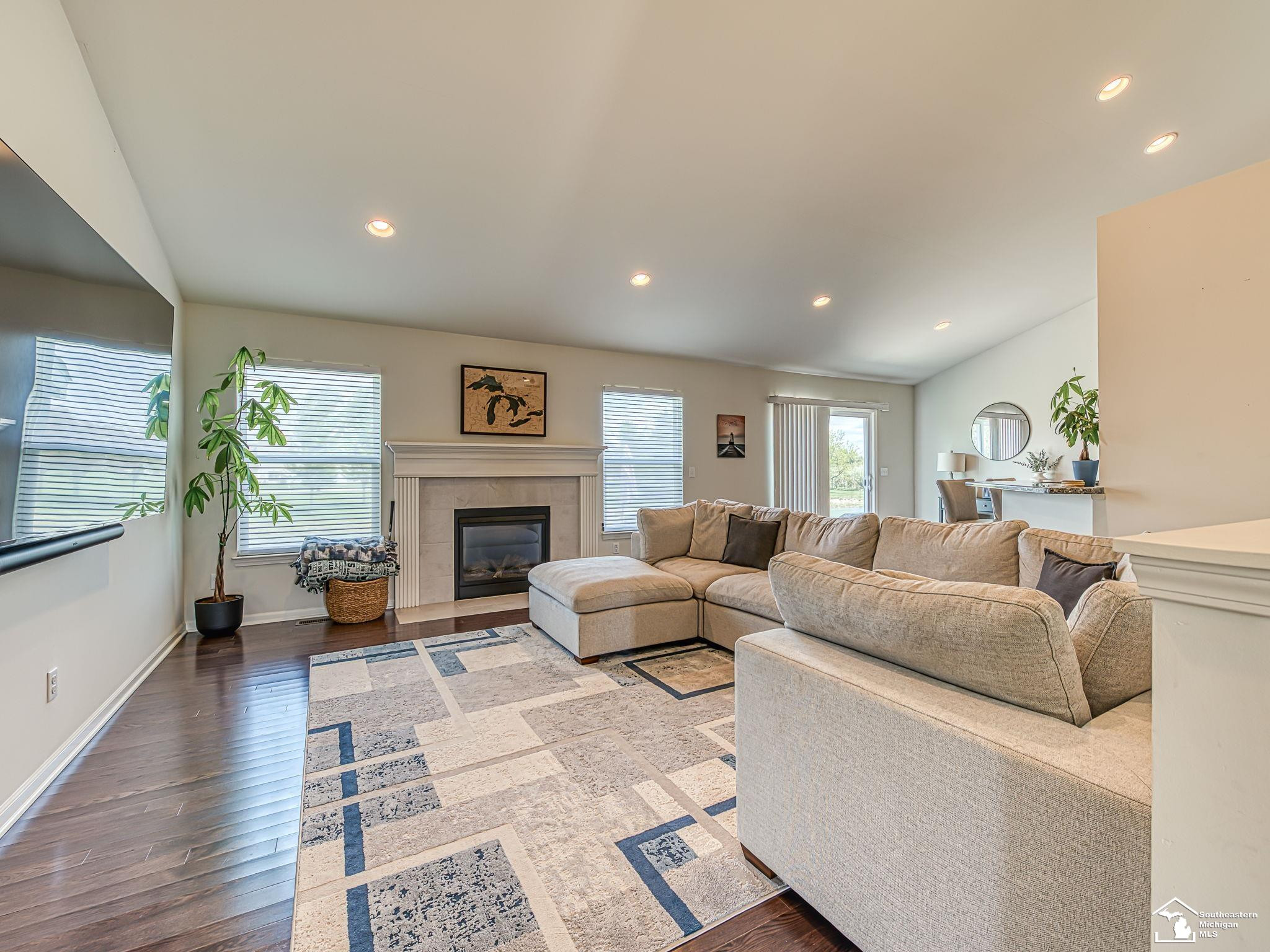901 Plum Tree Circle, Monroe, MI 48161 — Photo 3
