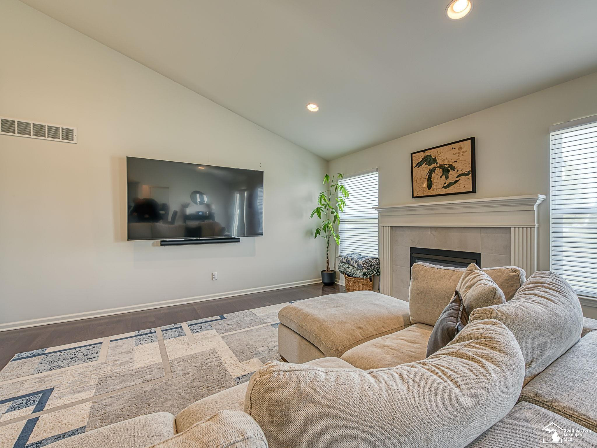 901 Plum Tree Circle, Monroe, MI 48161 — Photo 6